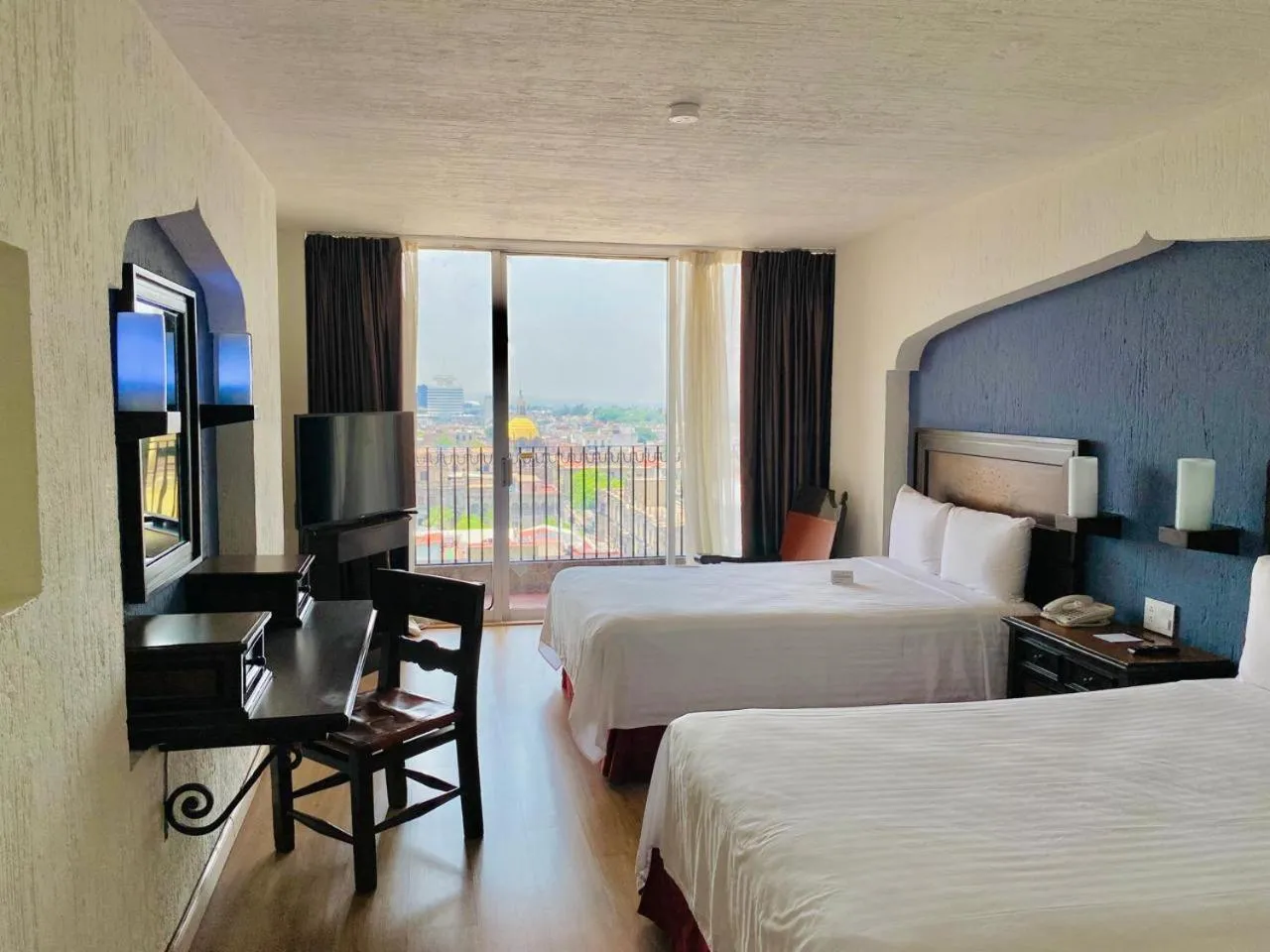 TV and multimedia, Bed in Hotel Fenix