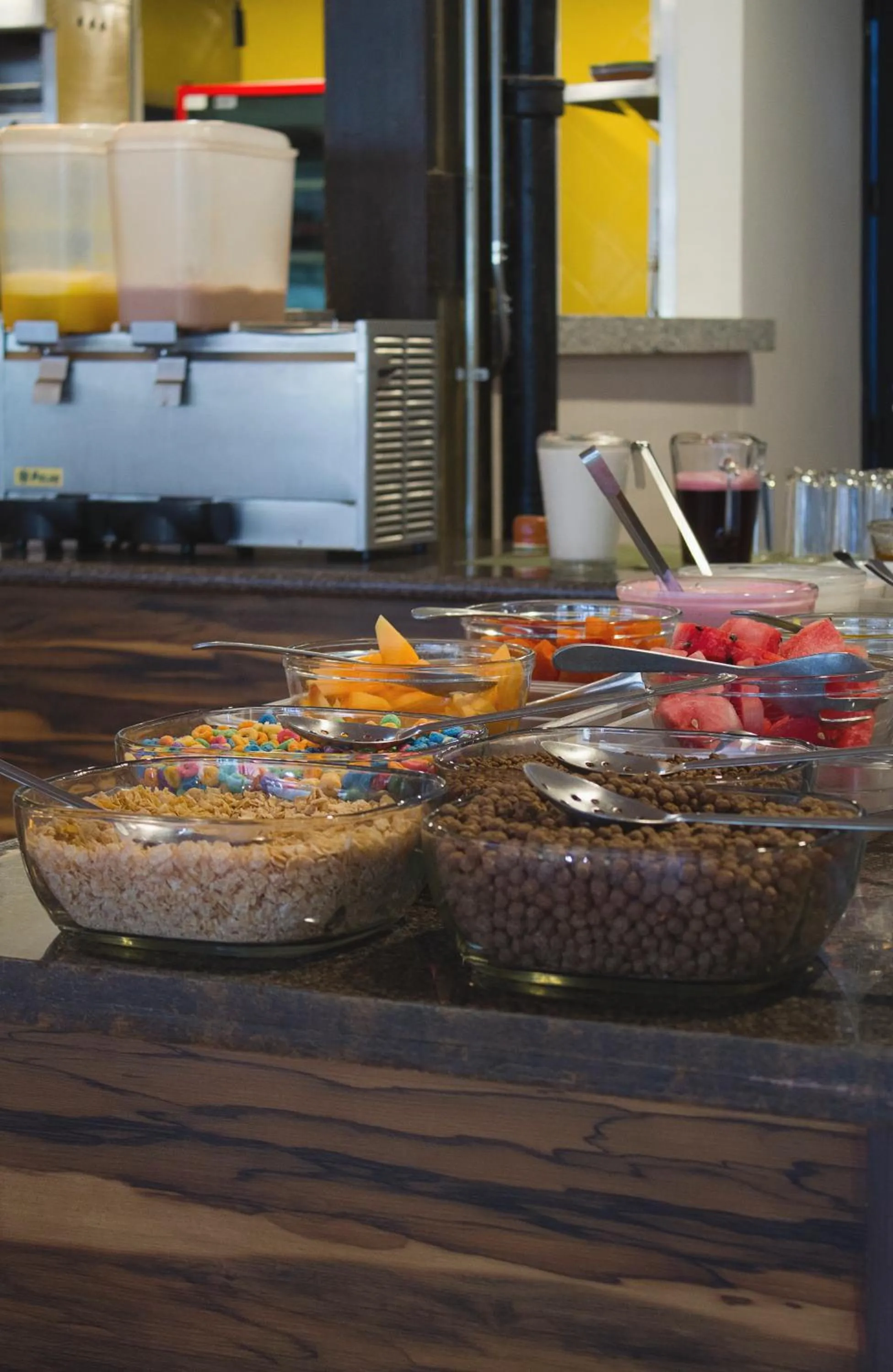 Restaurant/places to eat in Hotel Fenix