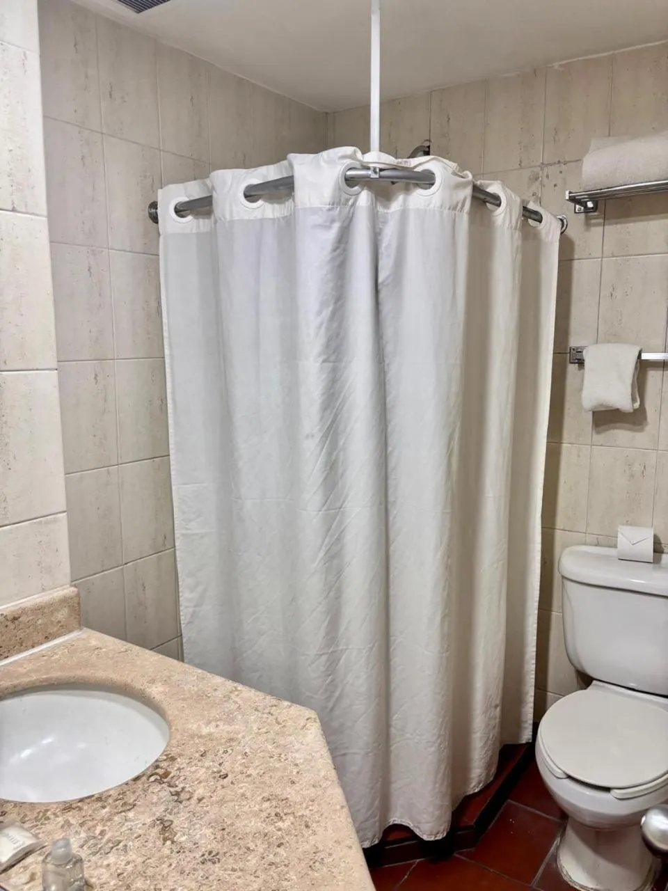 Bathroom in Hotel Fenix