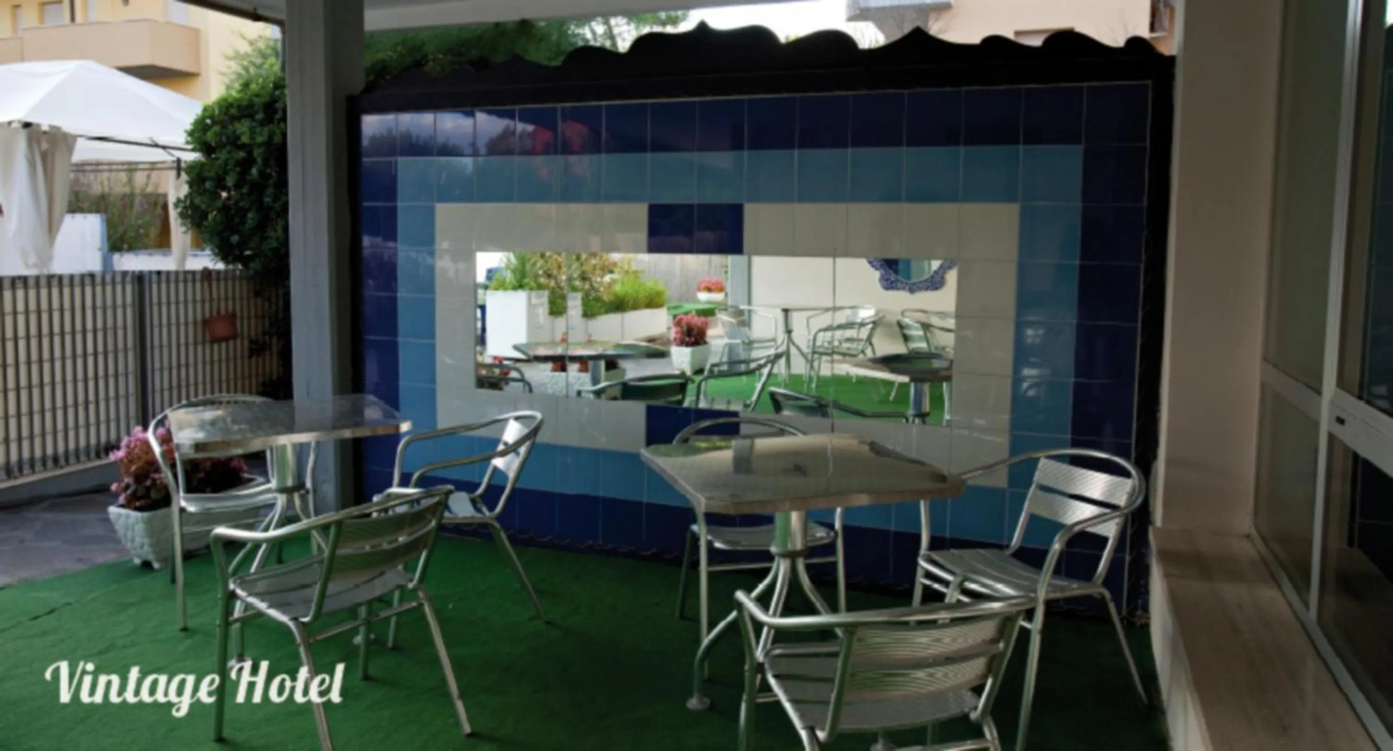 Facade/entrance in Hotel B&B Avana