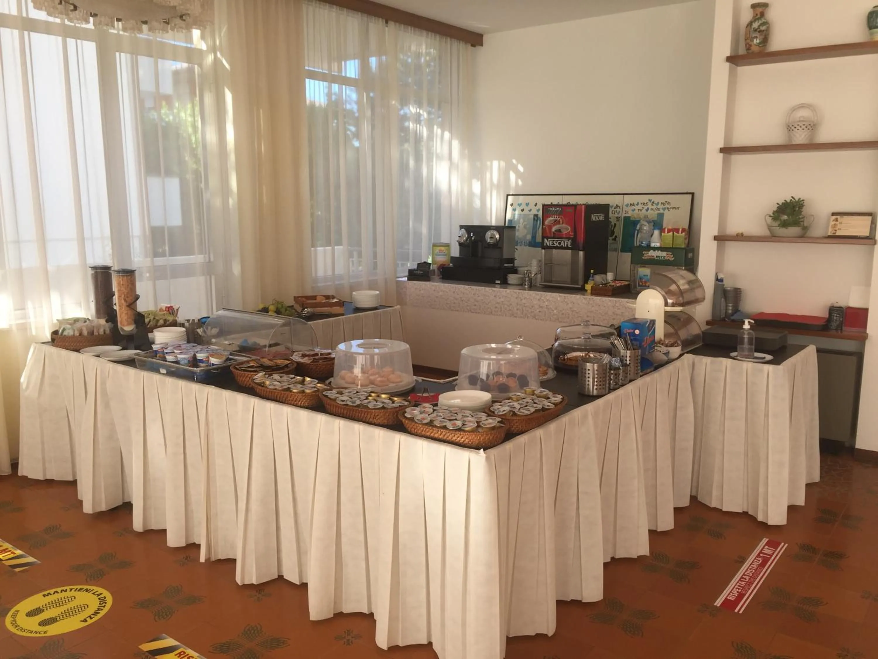 Buffet breakfast in Hotel B&B Avana