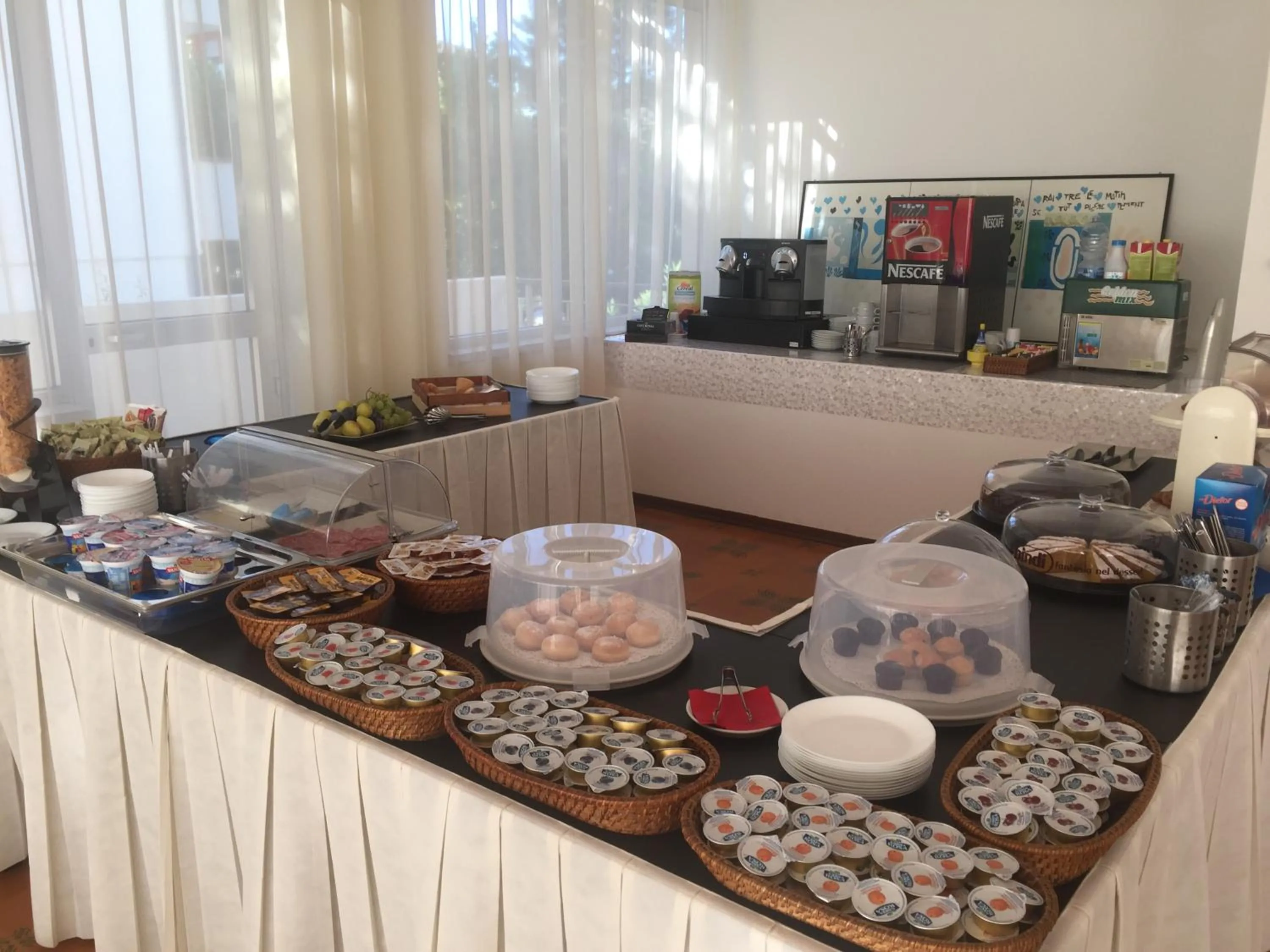 Buffet breakfast in Hotel B&B Avana