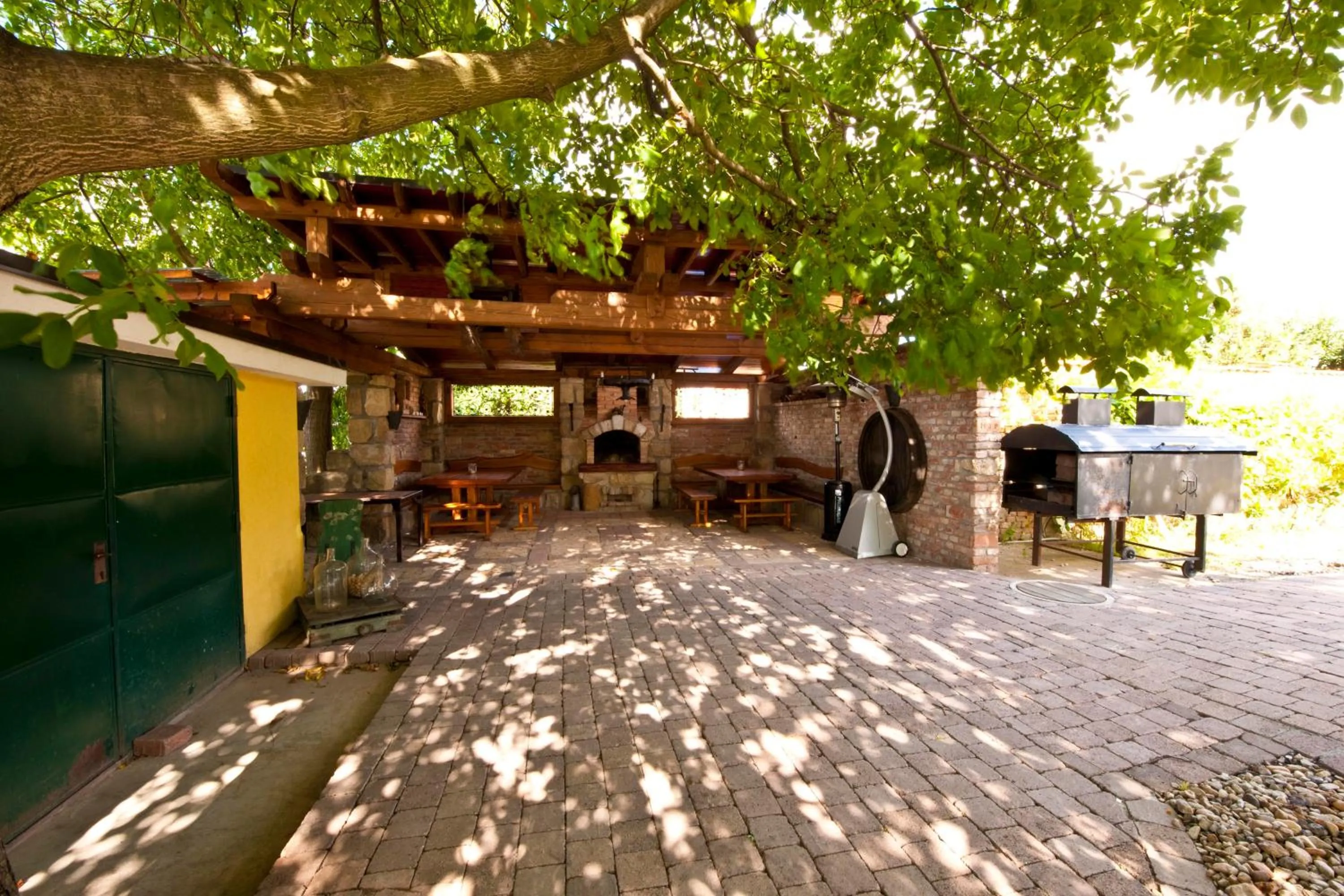 BBQ facilities in Hotel Garni Klaret