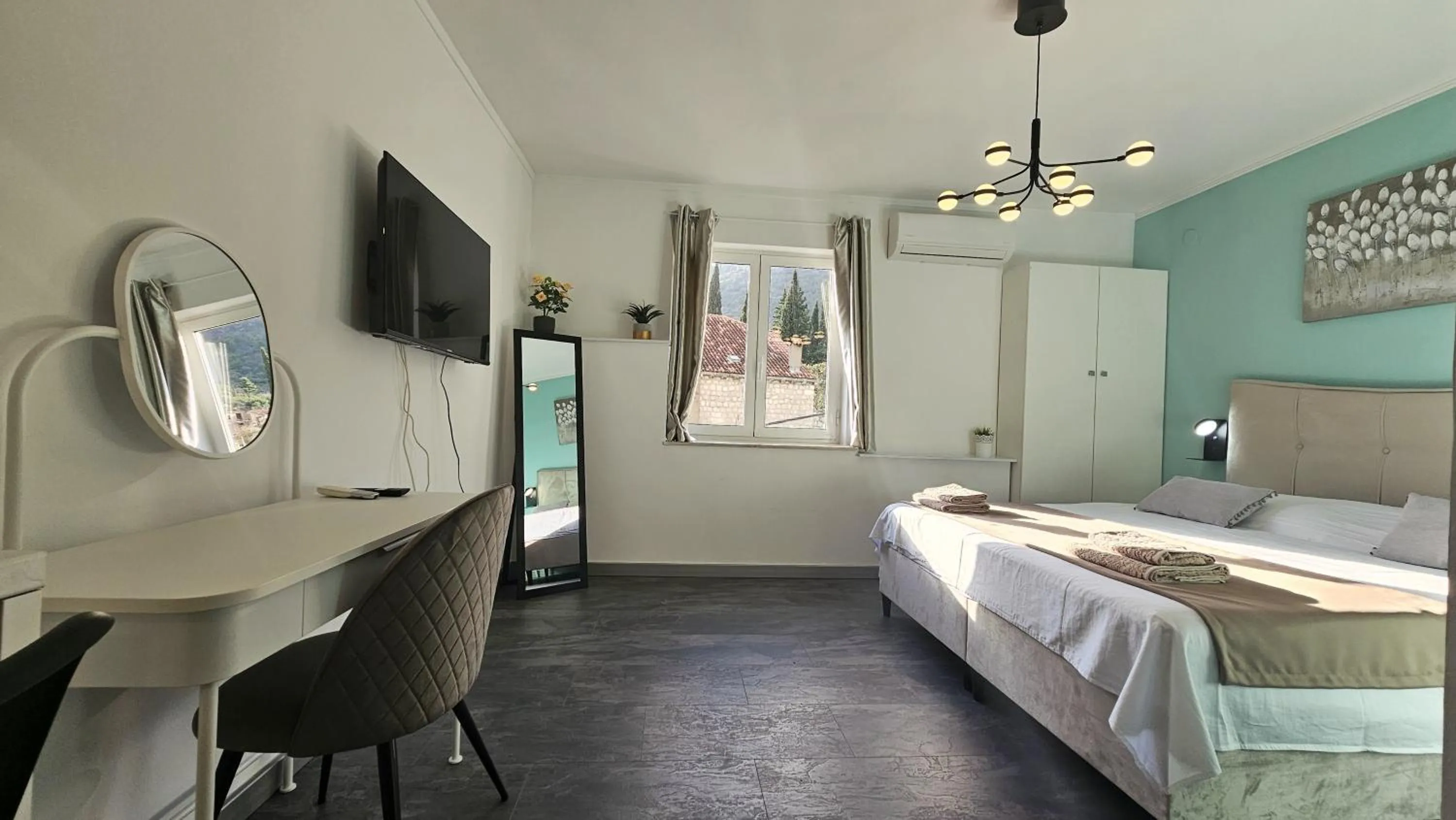 Photo of the whole room in Villa Babilon