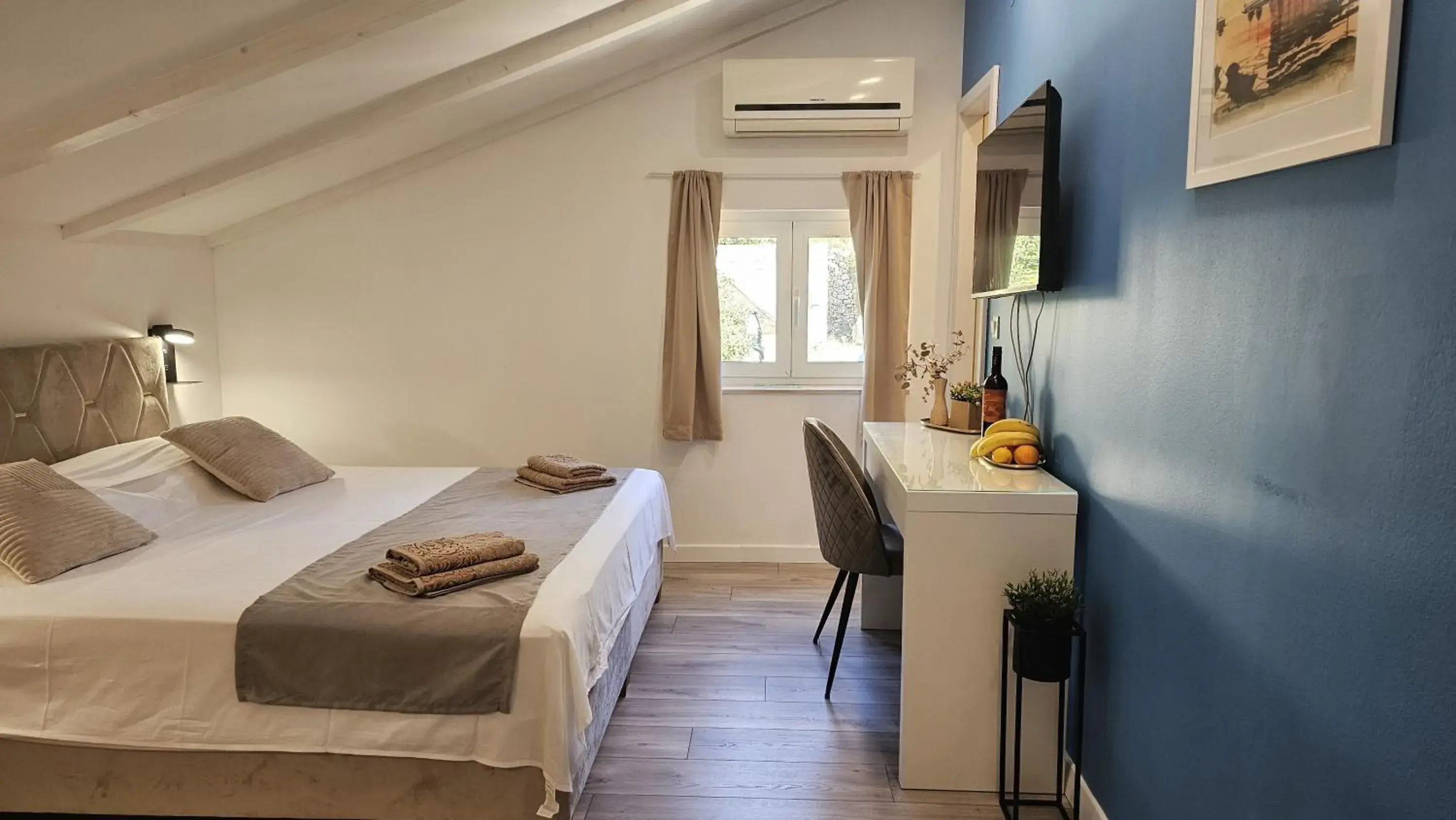 Luxury Double Room with Garden View in Villa Babilon Luxury Double Room with Garden View in Villa Babilon