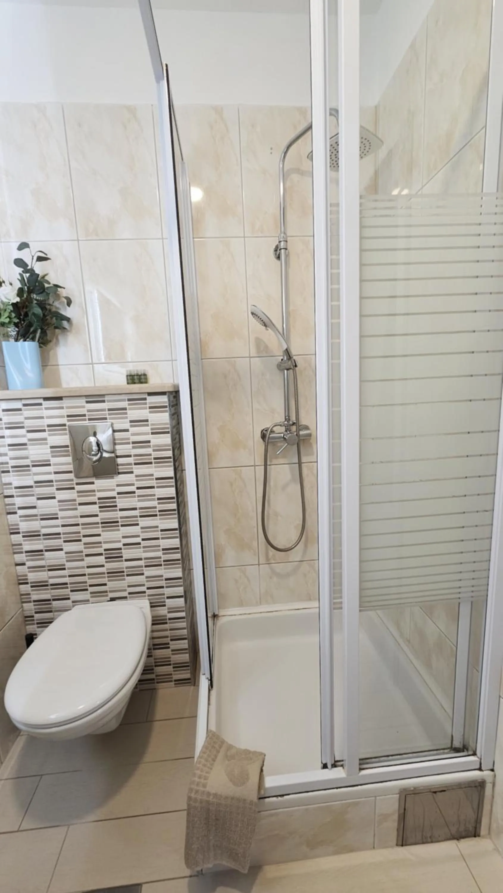 Shower in Villa Babilon