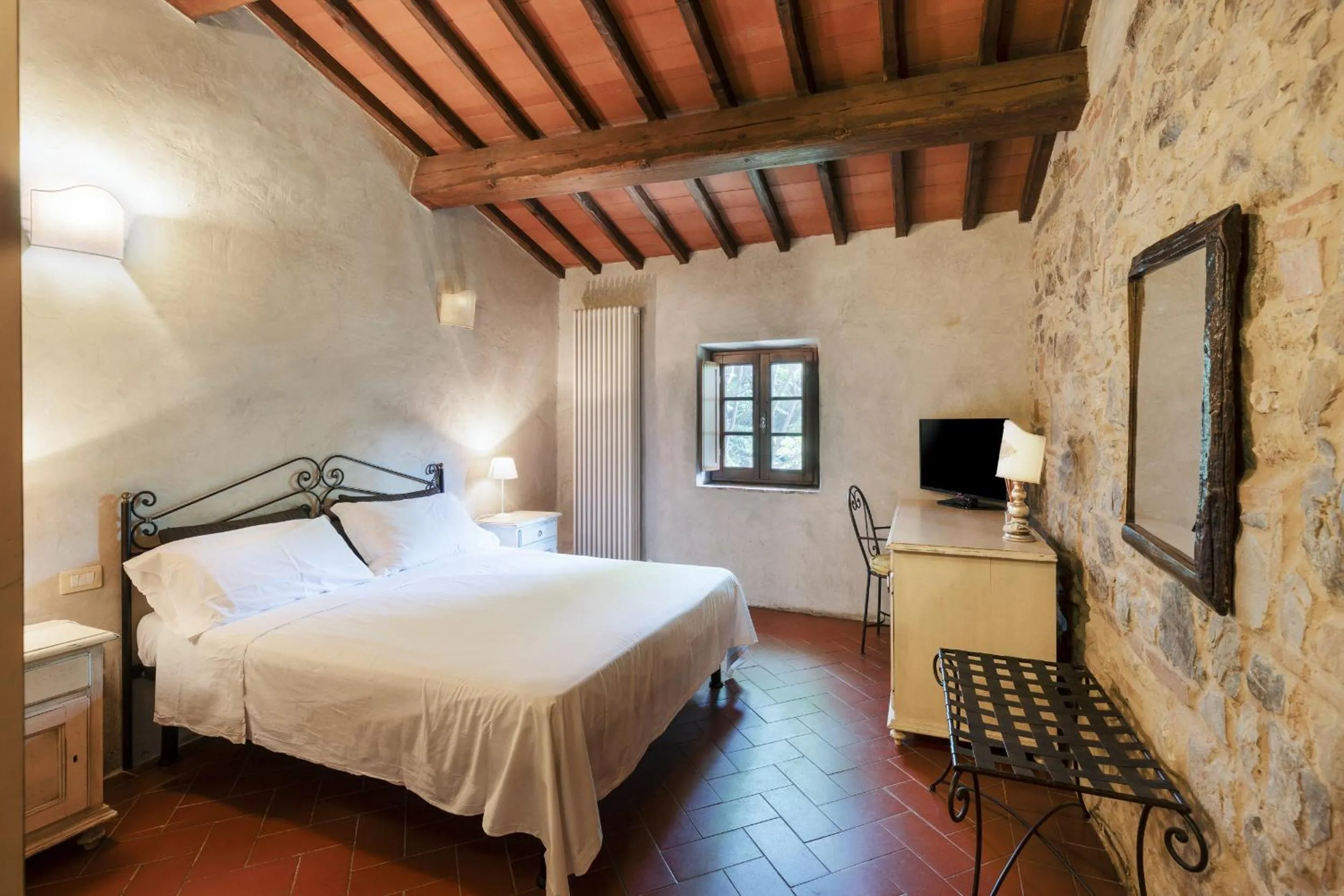 Bed in Tenuta La Borriana