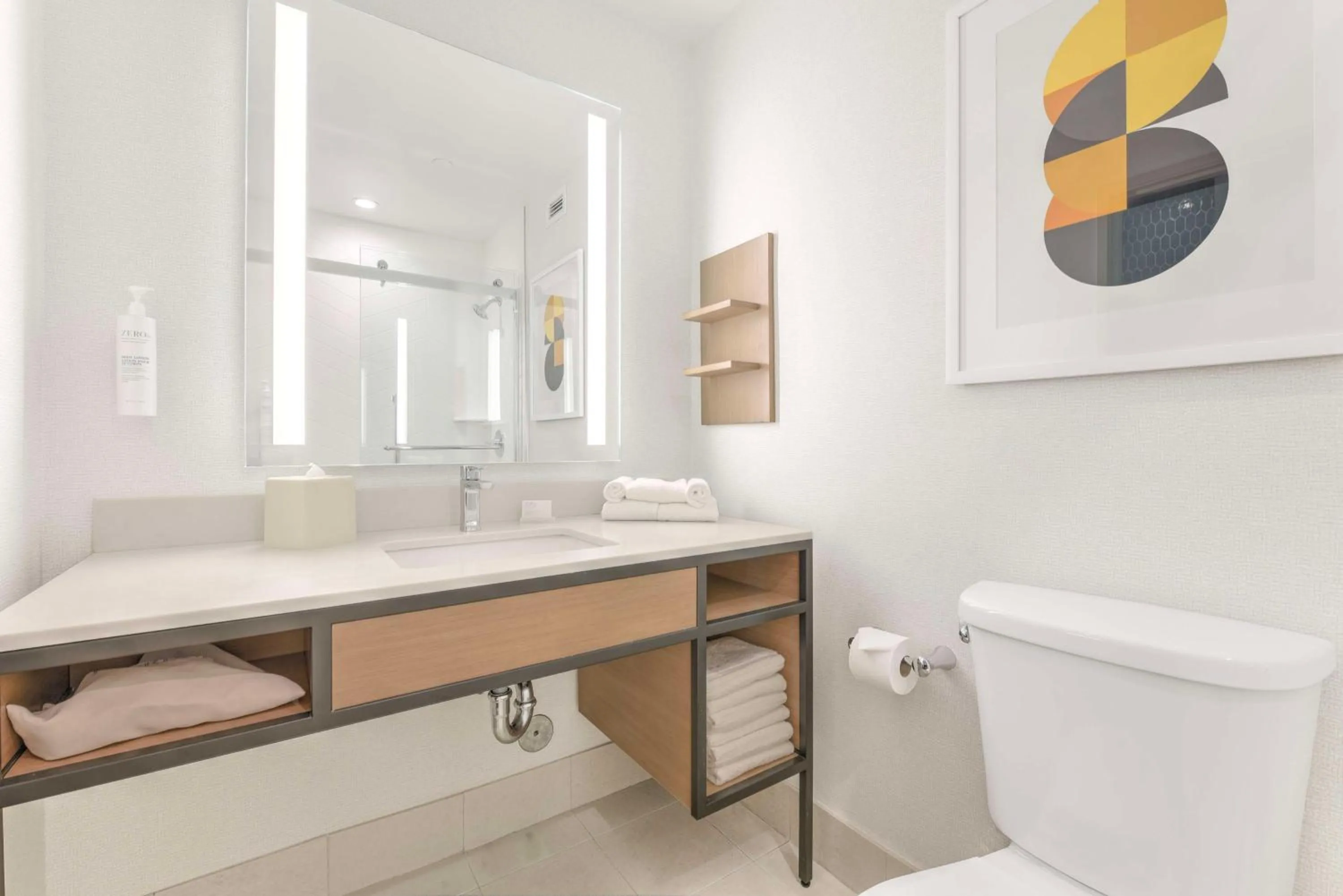 Bathroom in Hilton Garden Inn LAX - El Segundo