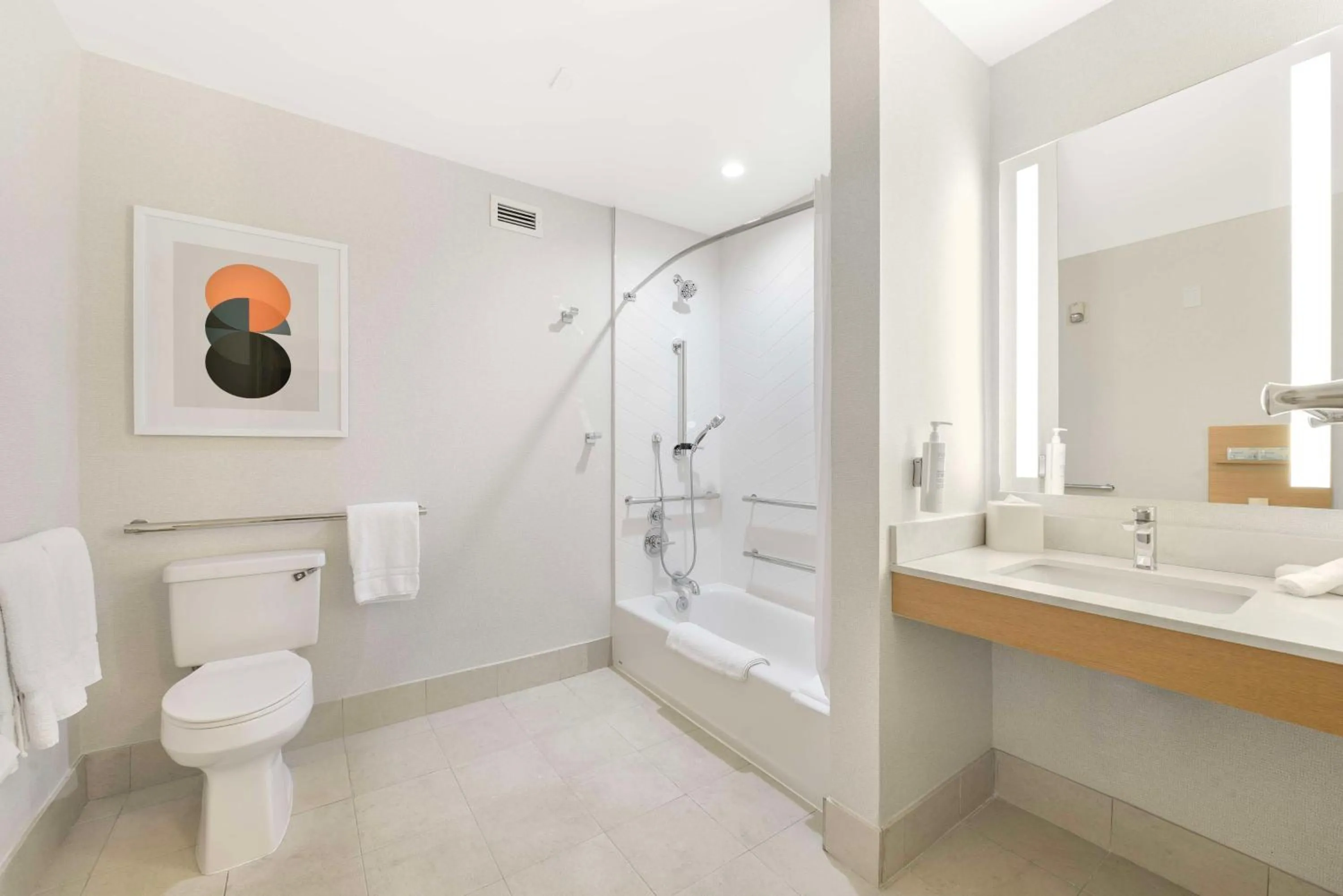 Bathroom in Hilton Garden Inn LAX - El Segundo