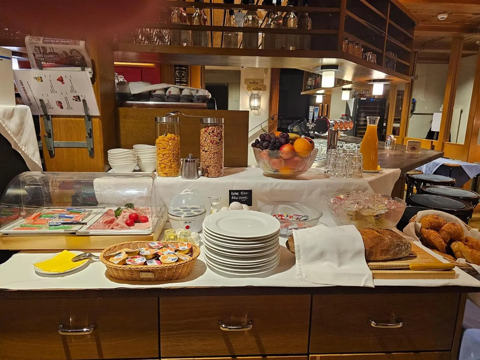 Breakfast in Hotel Bären