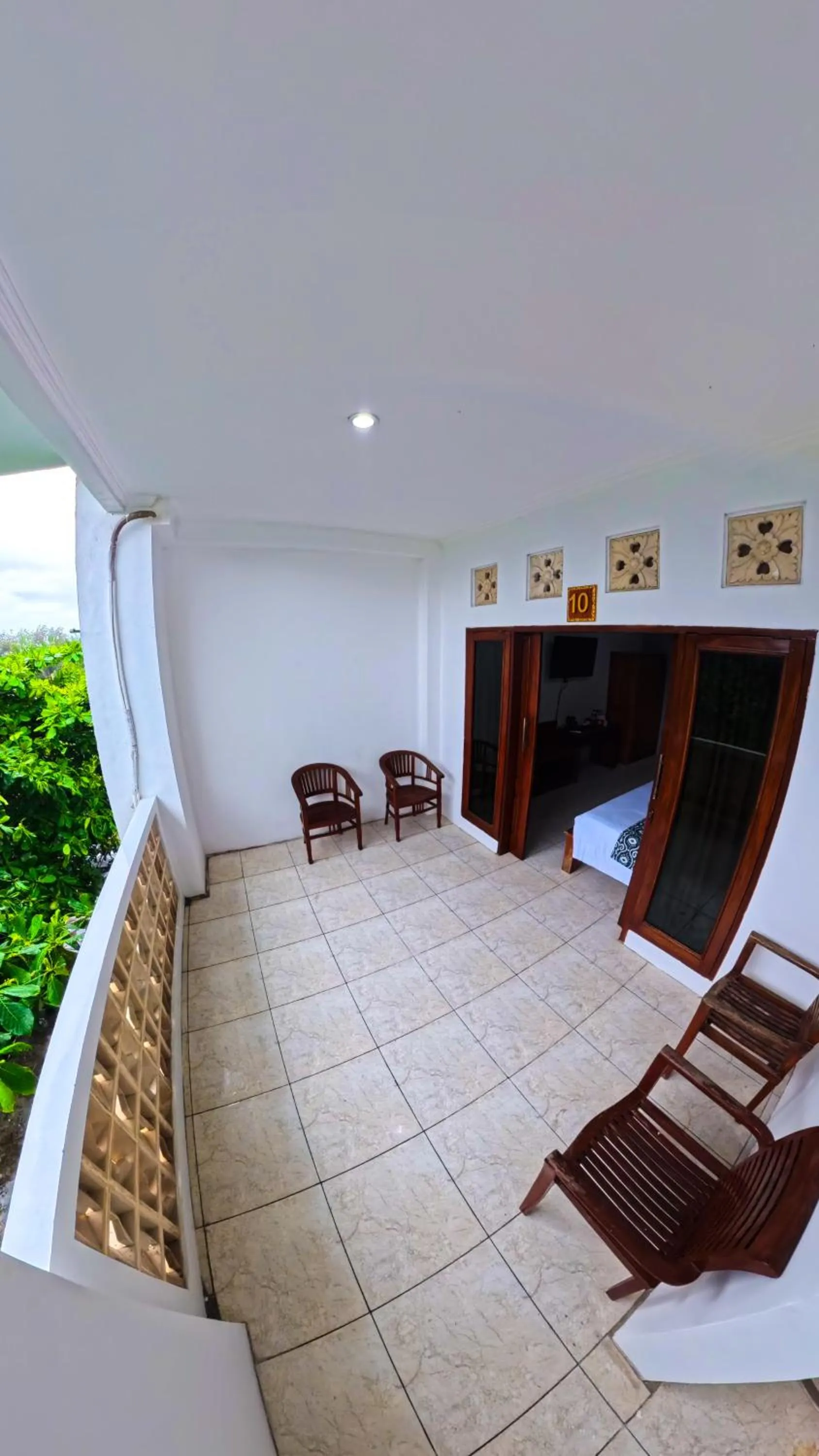 Seating area in Ketapang Guesthouse Echo Beach Canggu