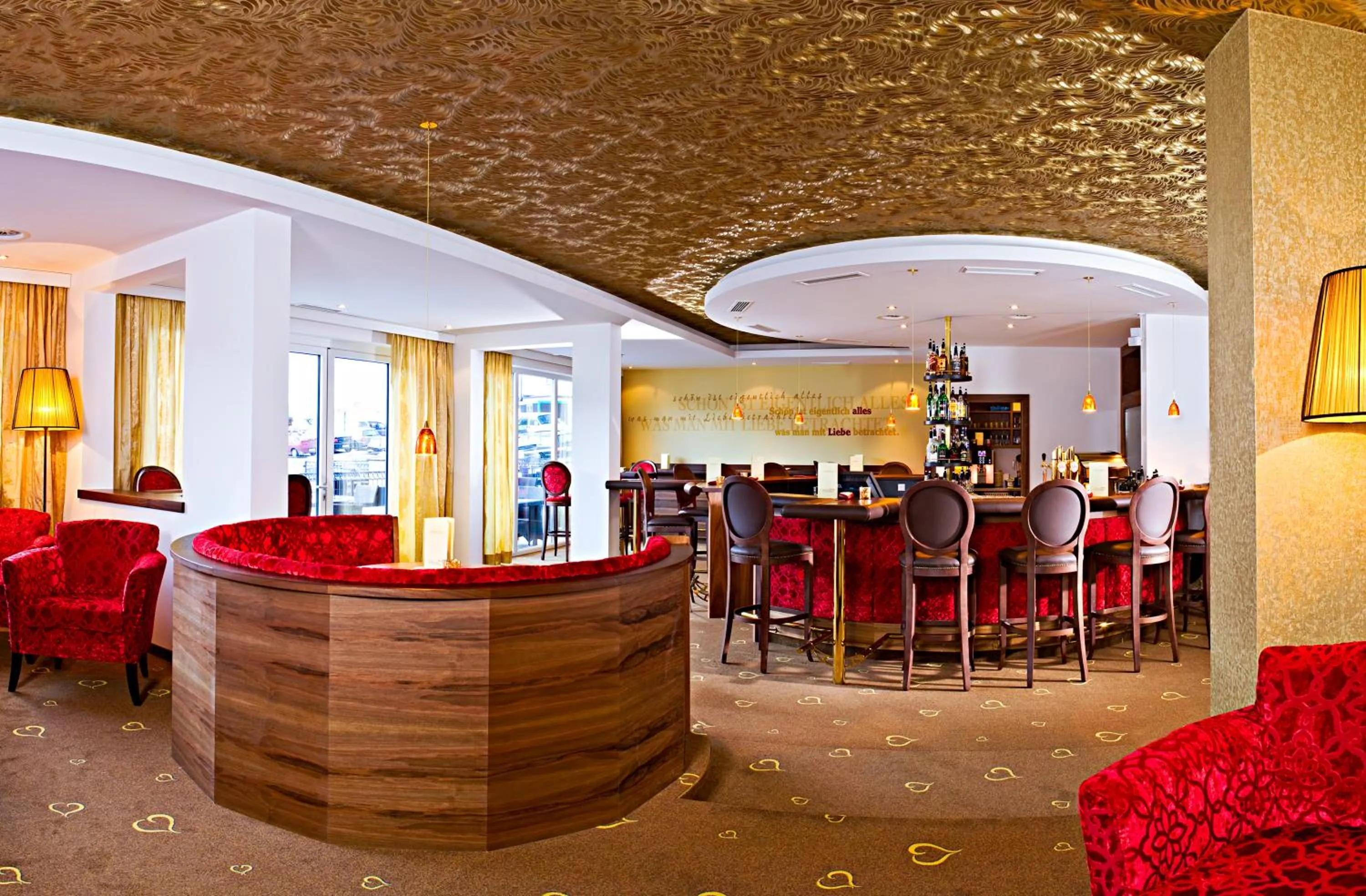 Lounge or bar in Alpen-Herz Romantik & Spa - Adults Only
