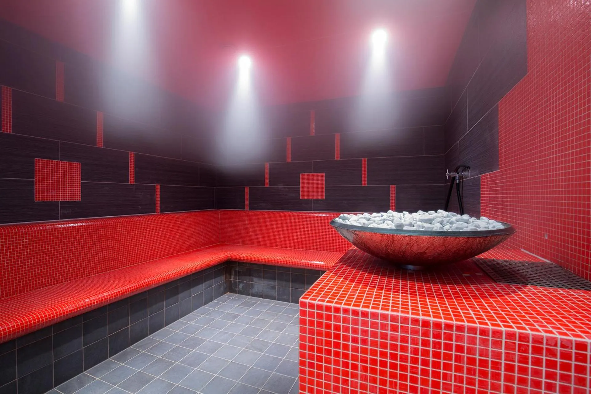 Steam room in Alpen-Herz Romantik & Spa - Adults Only