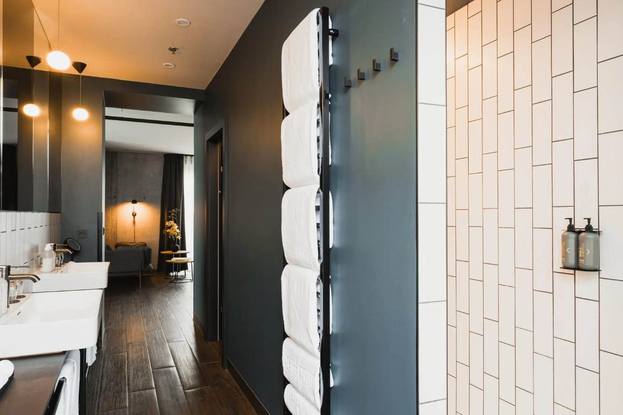 Bathroom in Exeter Hotel