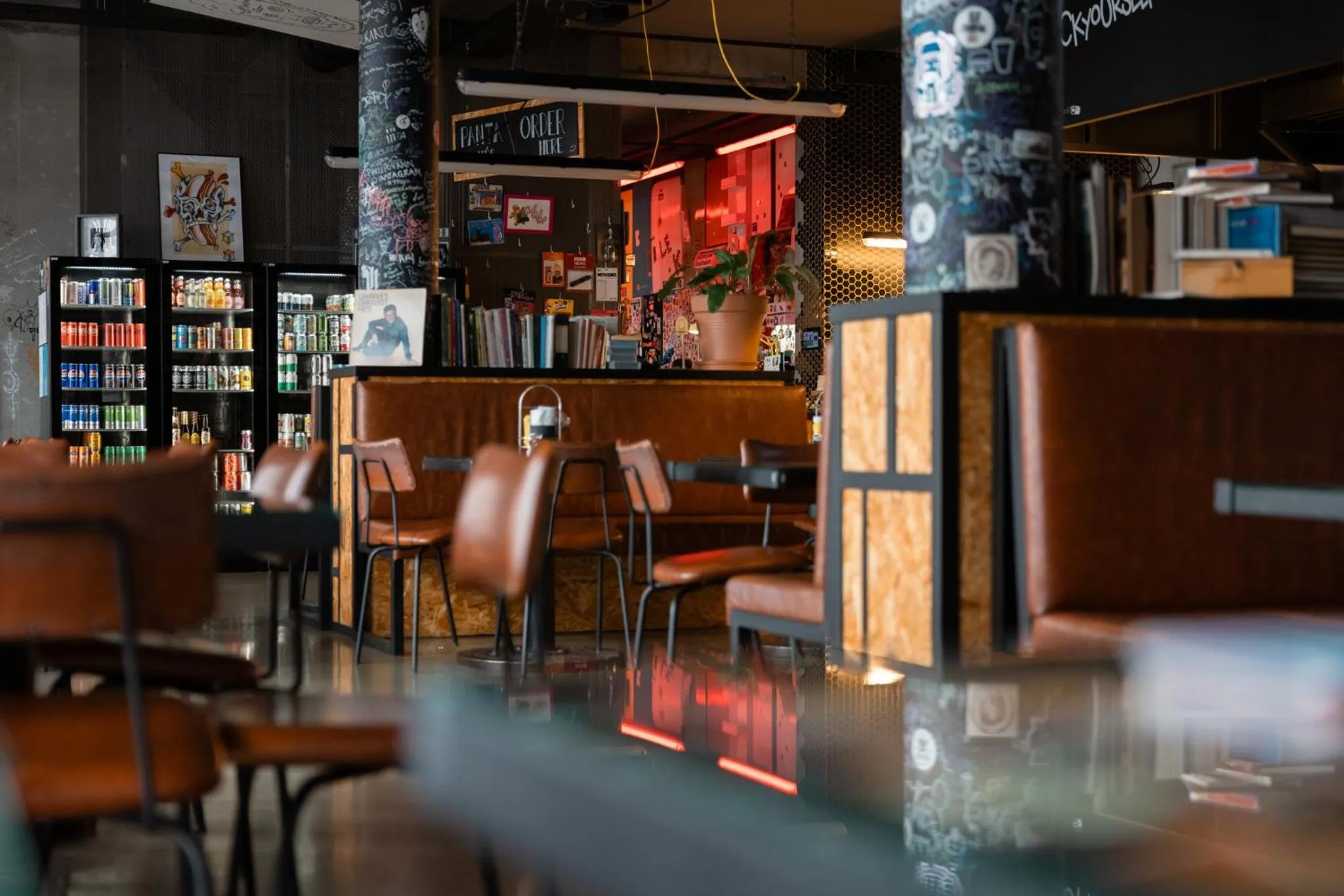 Restaurant/places to eat in Exeter Hotel