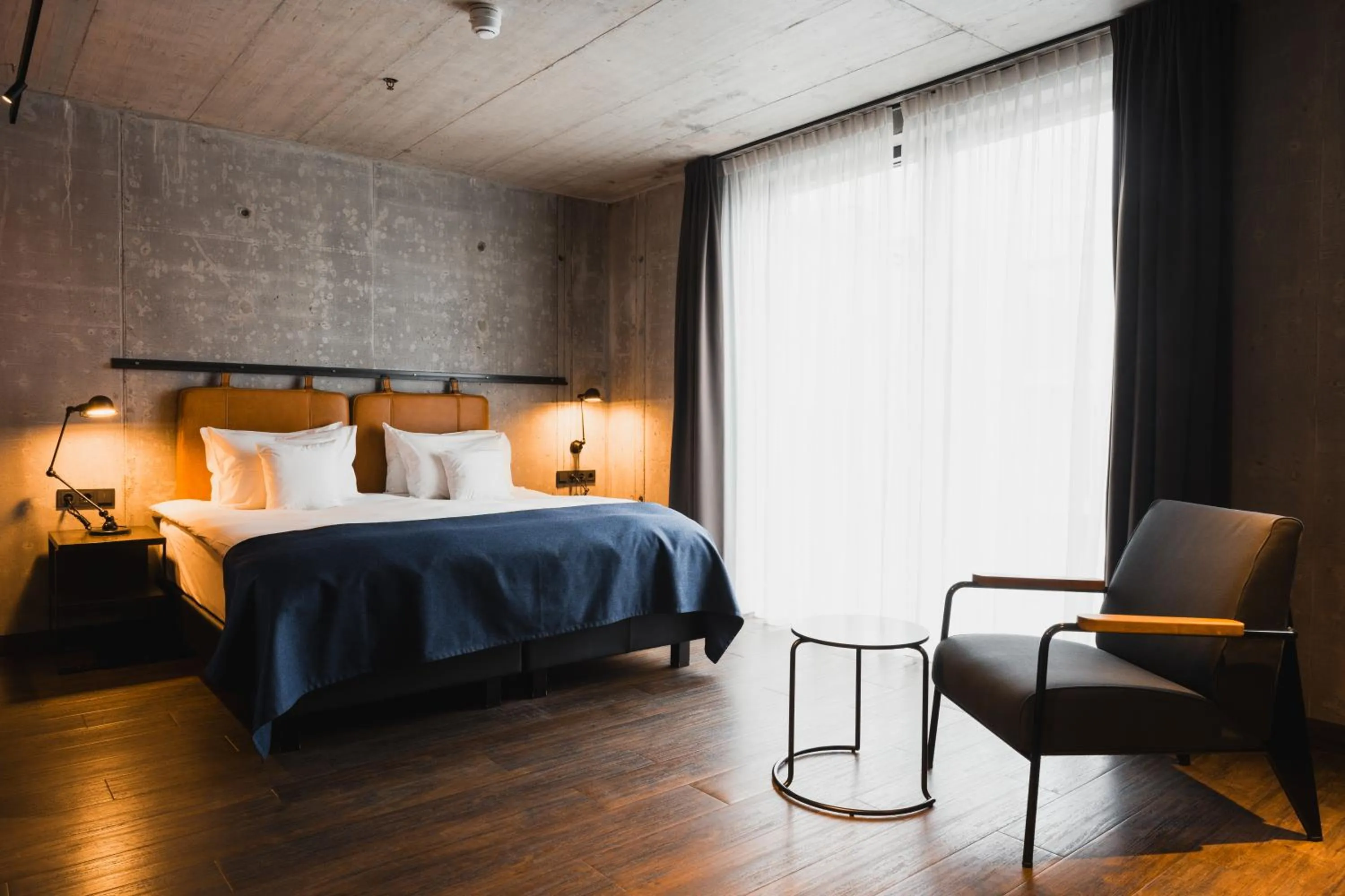 Bedroom, Bed in Exeter Hotel