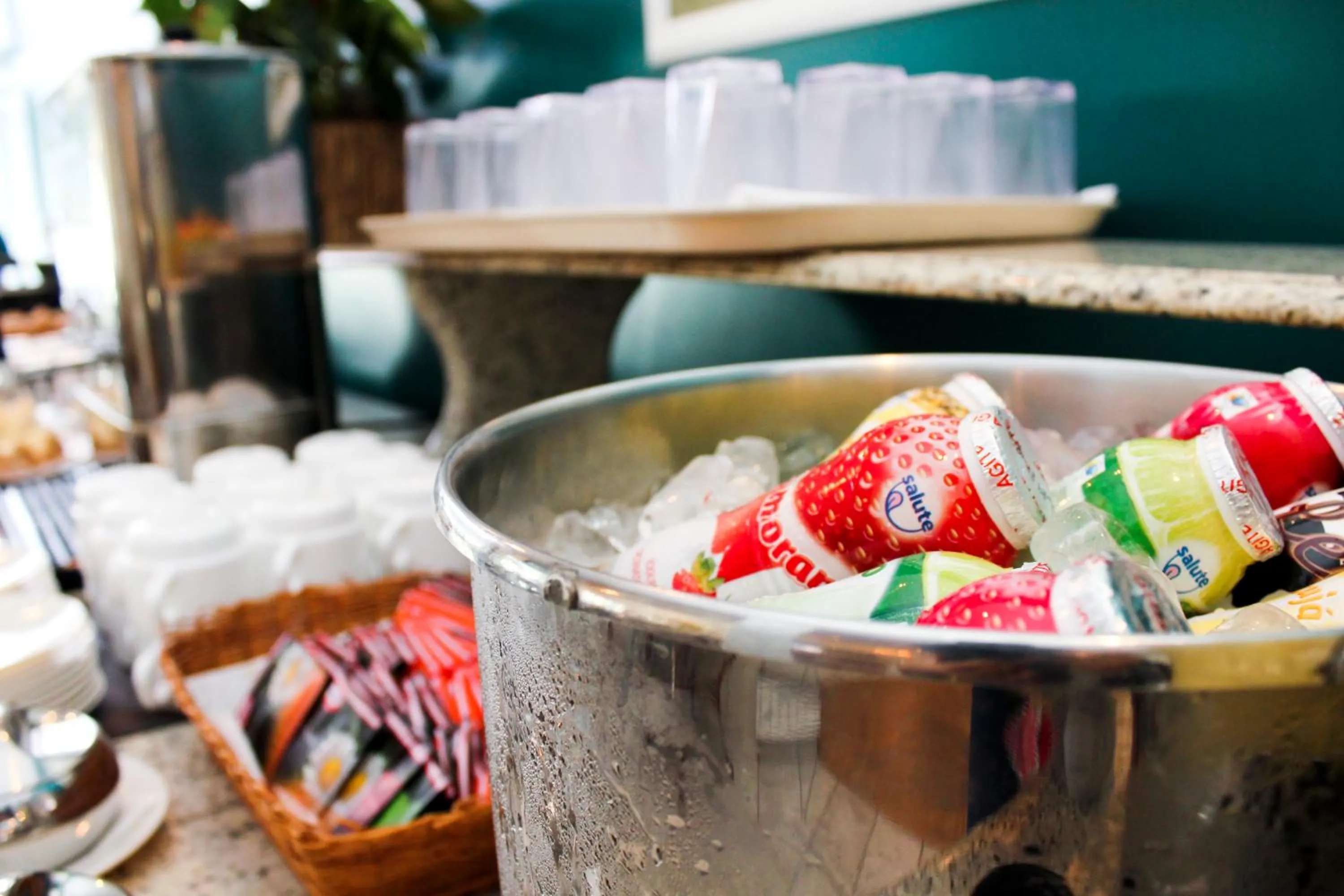 Food and drinks in Vitória Hotel Residence NewPort