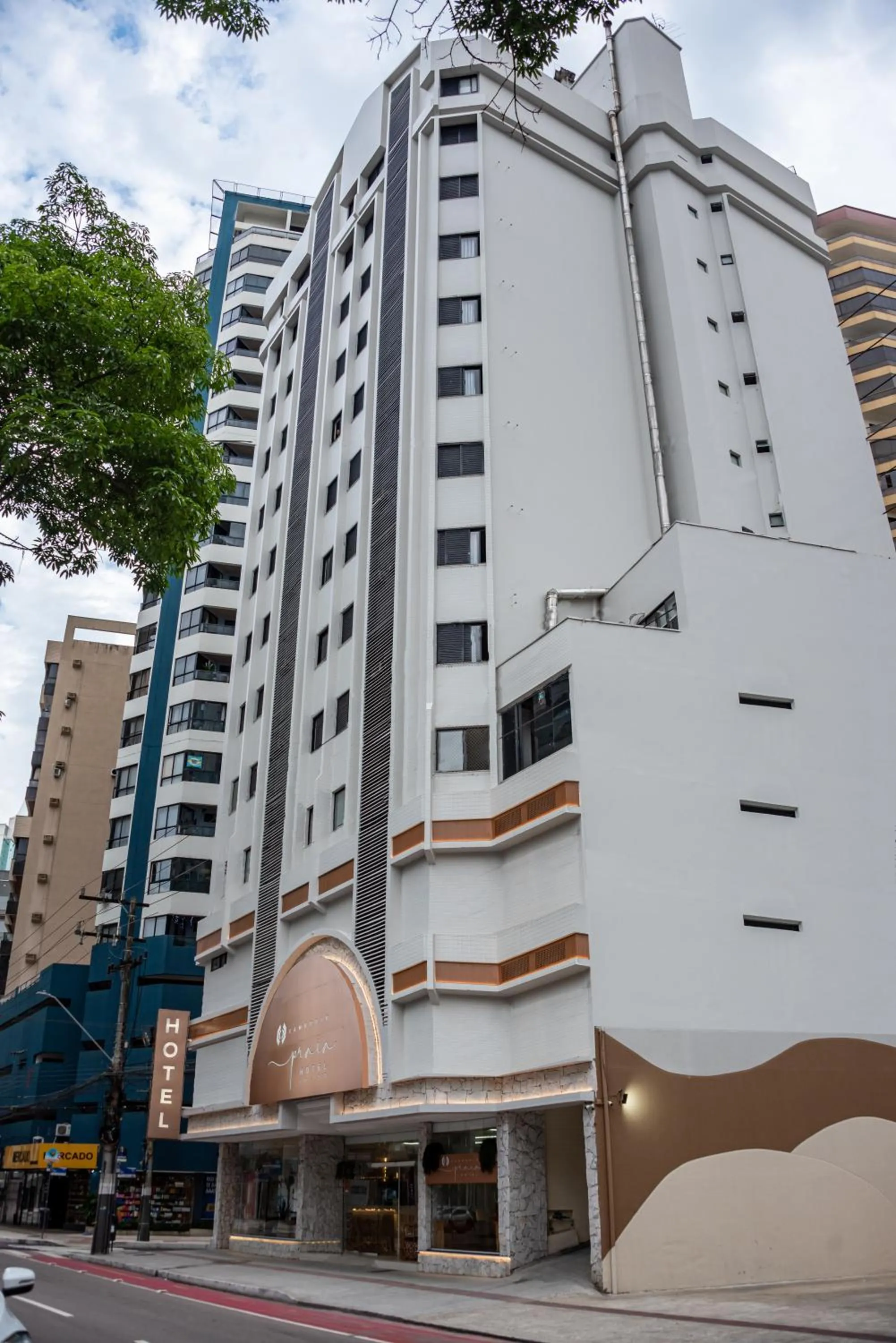 Facade/entrance in Camboriú Praia Hotel