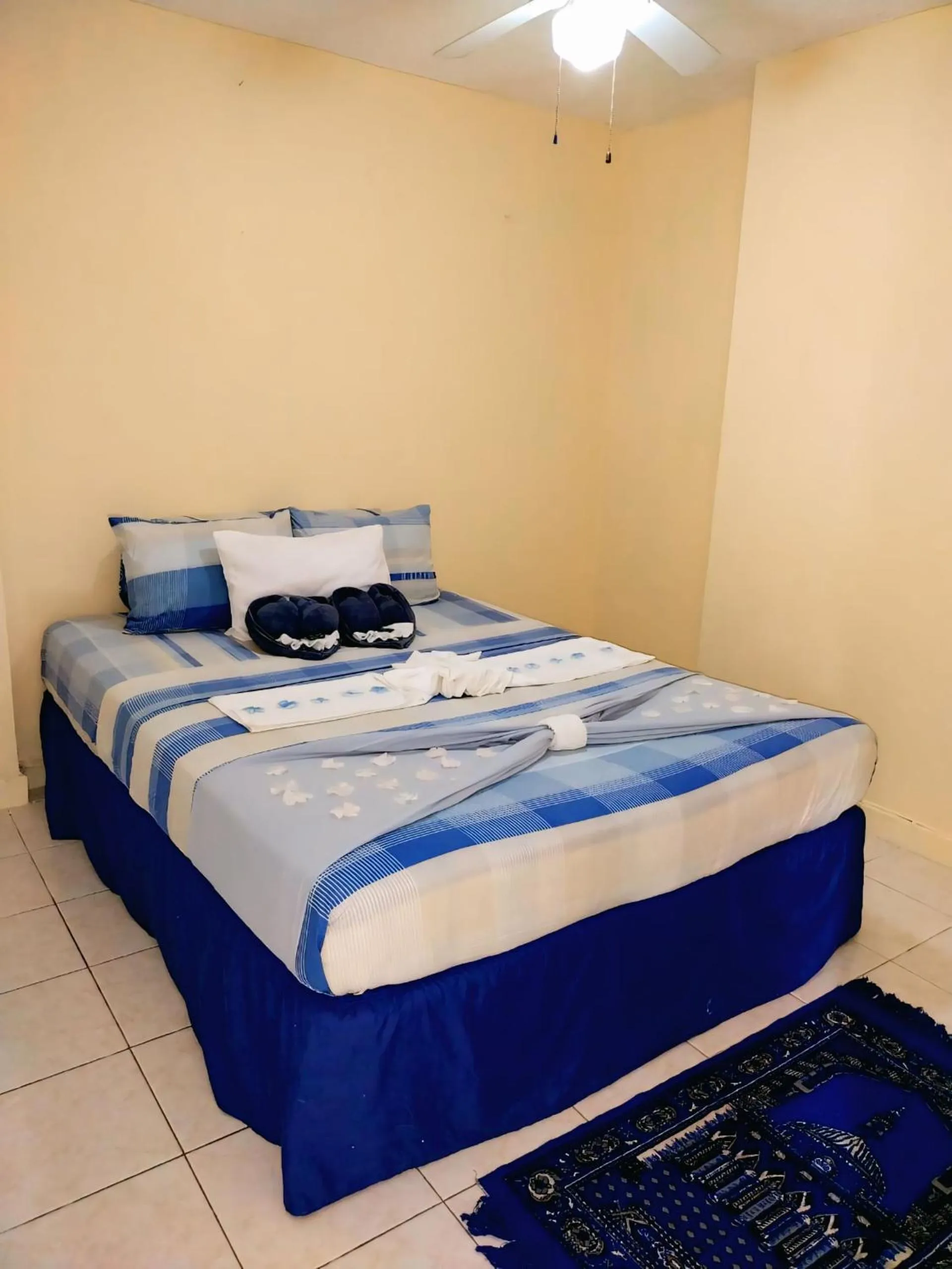 Bed in Beach-side condos at Turtle Beach Towers