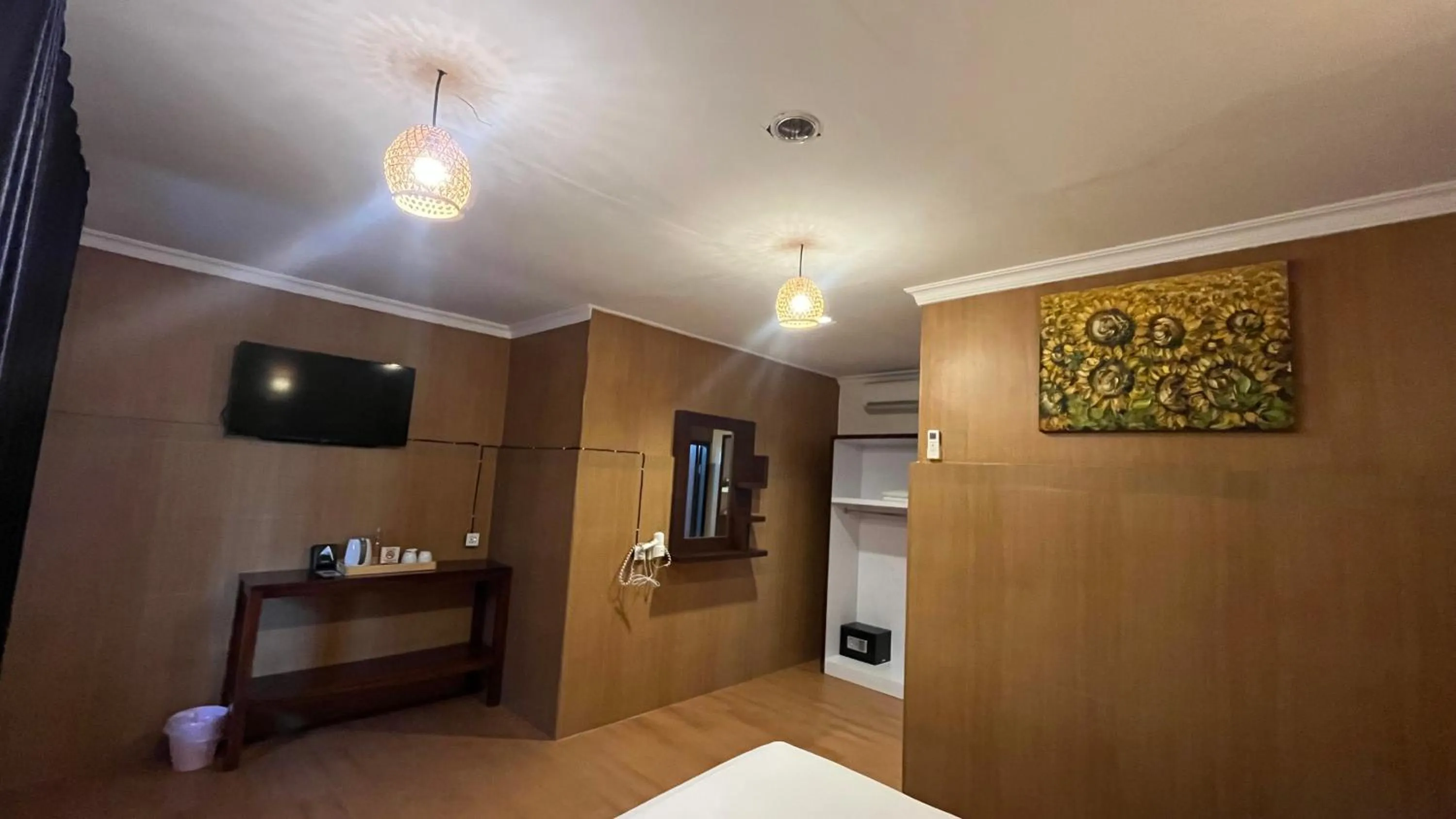 View (from property/room), Bed in City Garden Bali Dwipa Hotel, Kuta