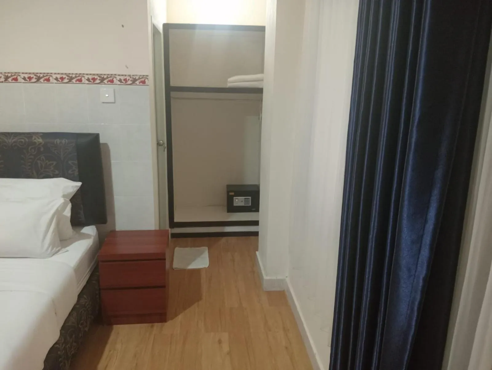 Bedroom, Bed in City Garden Bali Dwipa Hotel, Kuta