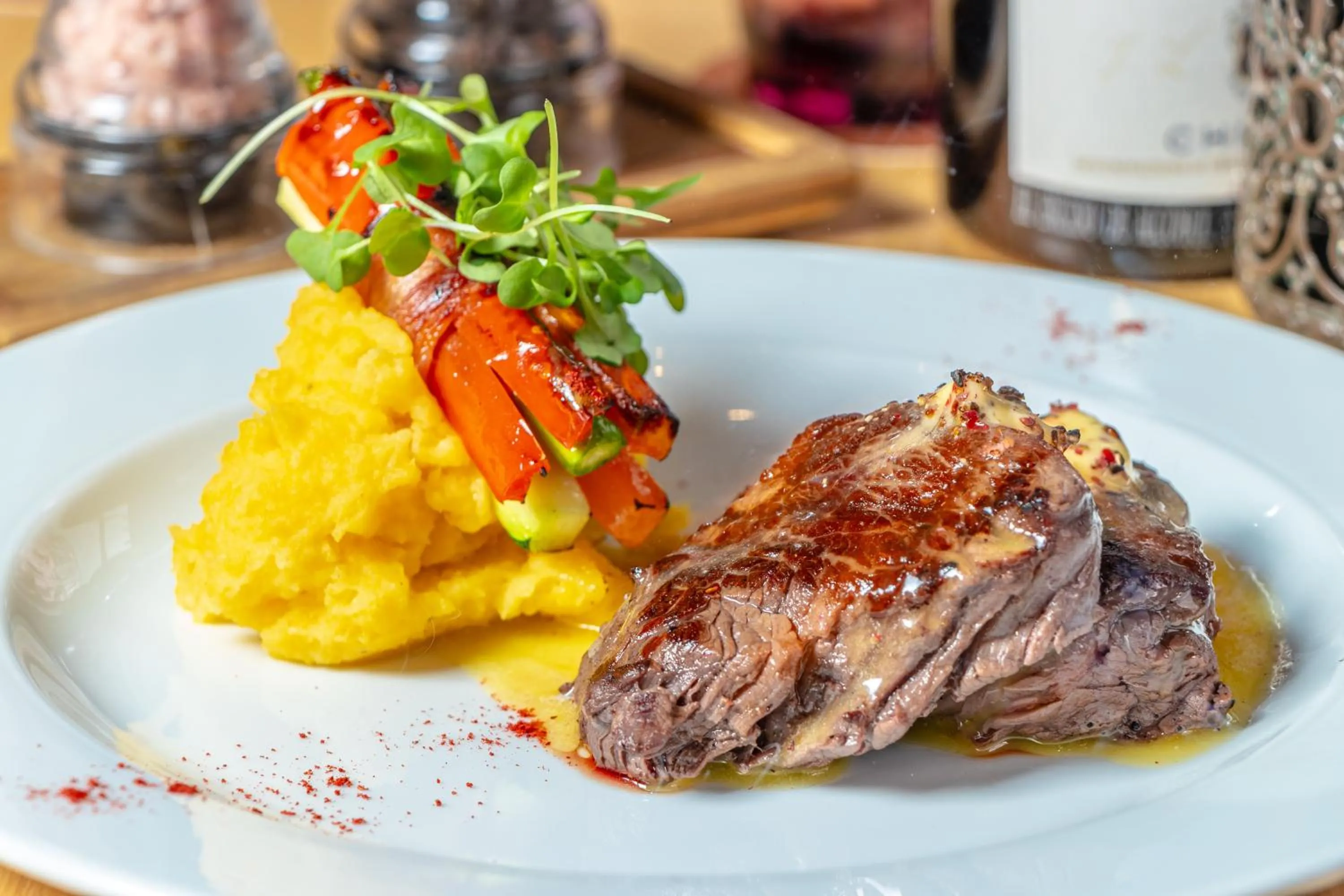 Food and drinks in Sonesta Hotel Bogotá