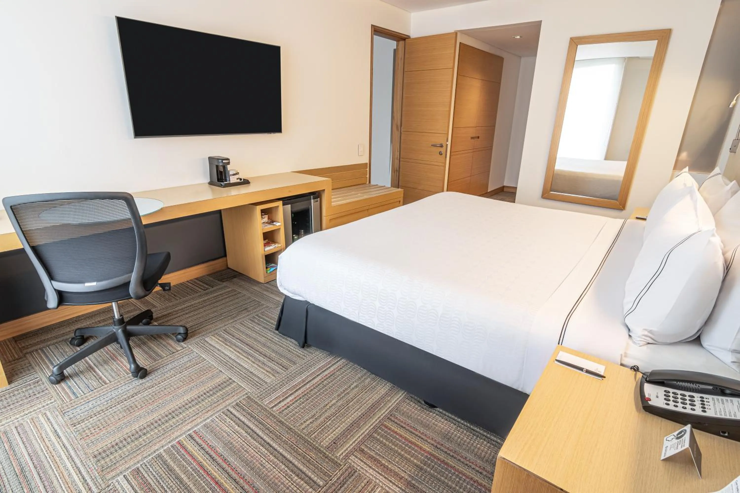 Bedroom, Bed in Sonesta Hotel Bogotá