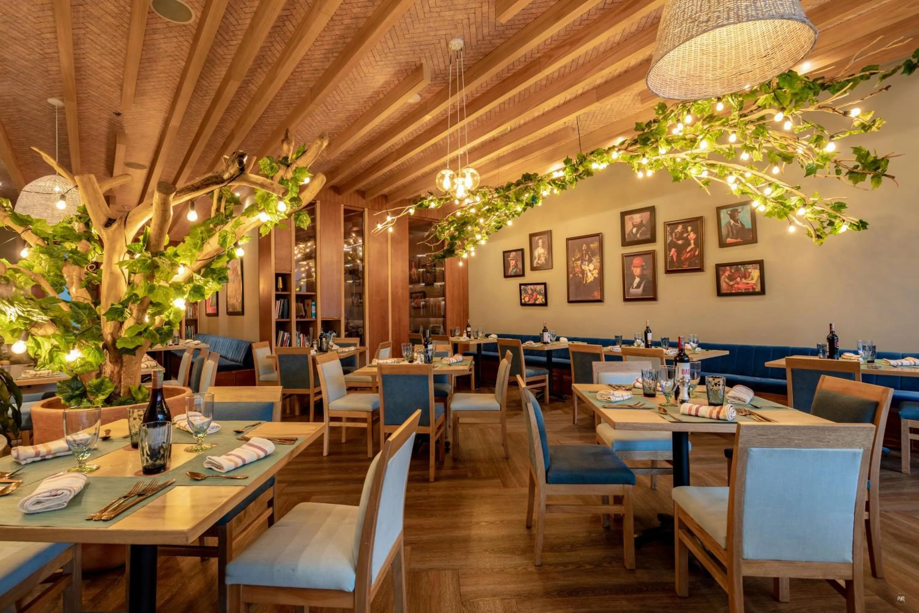 Restaurant/places to eat in Sonesta Hotel Bogotá