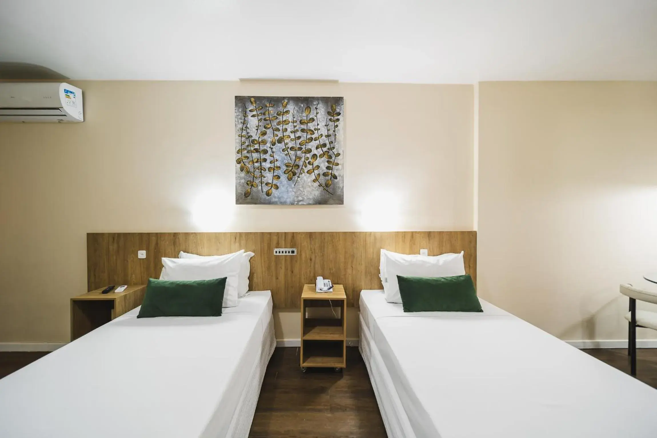 Standard Double Room with Two Single Beds in Hotel Nacional Inn Curitiba Torres Standard Double Room with Two Single Beds in Hotel Nacional Inn Curitiba Torres