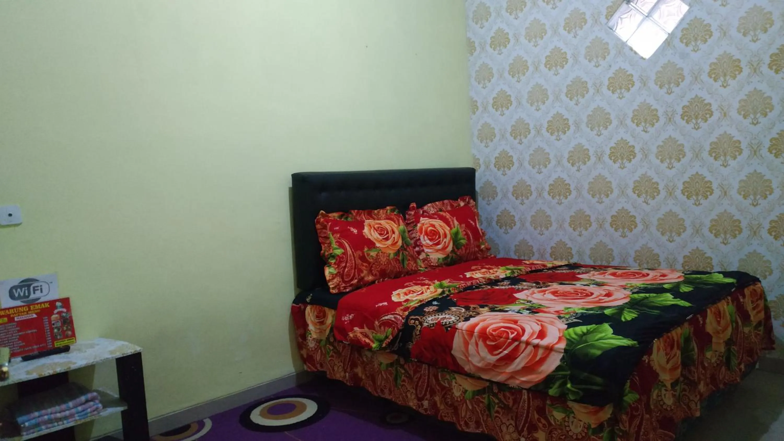 bunk bed, Bed in Penginapan Kahan