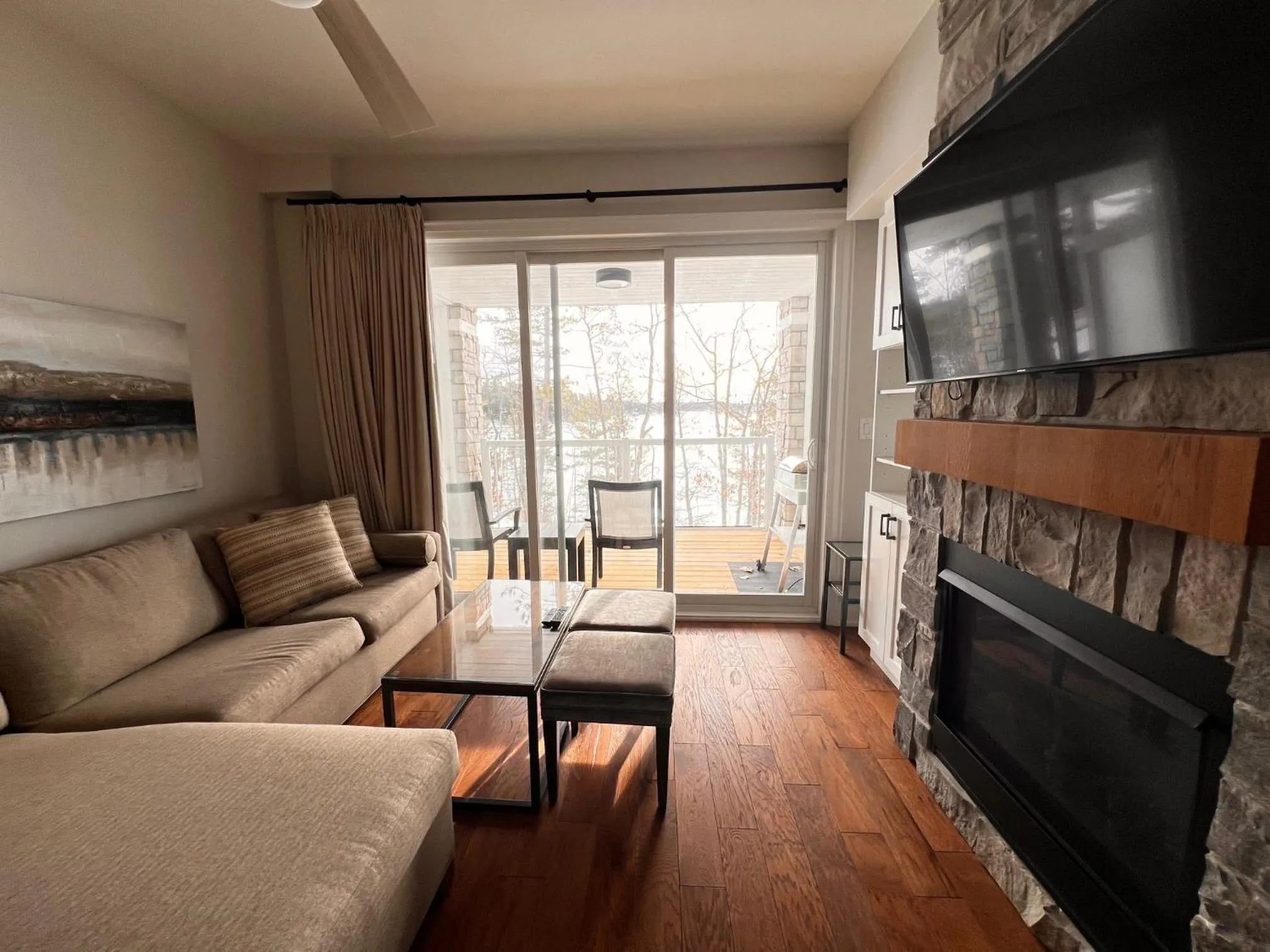 Living room in Touchstone Resort