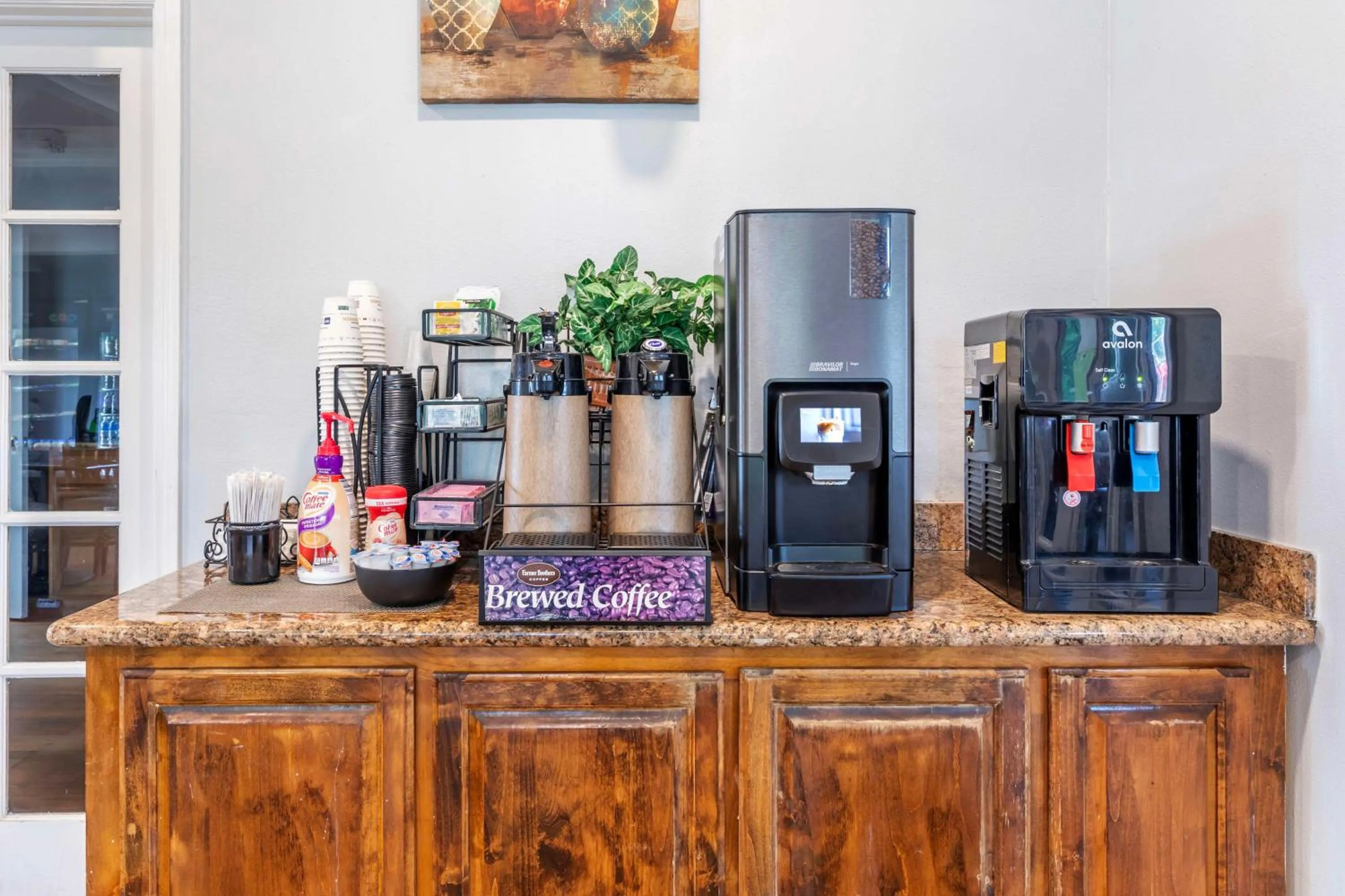 Property building in Best Western Plus Hill House