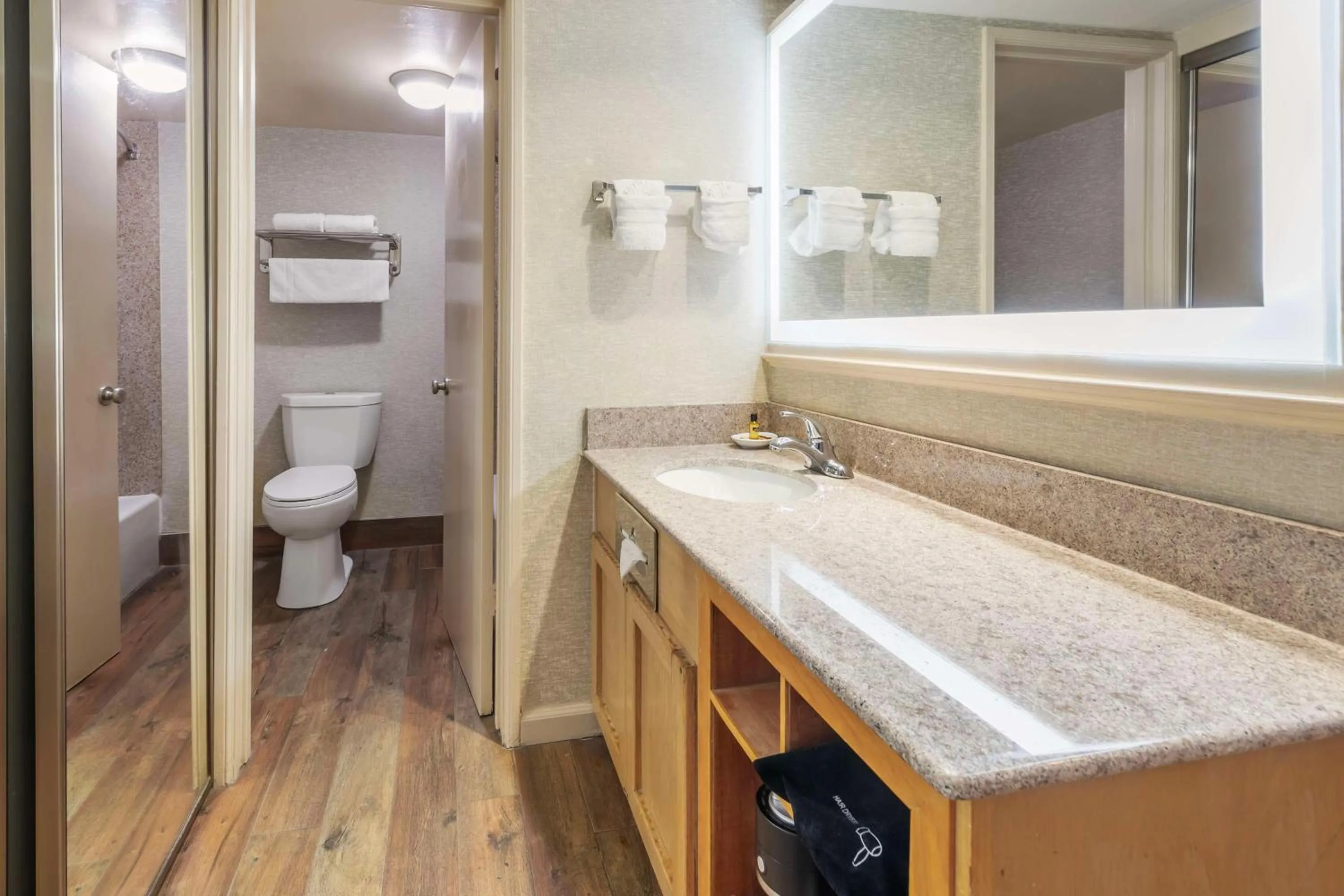 Bathroom in Best Western Plus Hill House