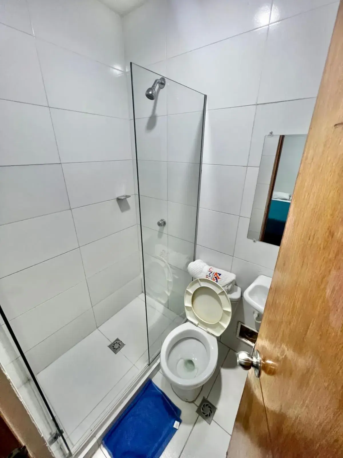 Triple Room with Private Bathroom - single occupancy in Hostal Lumar Triple Room with Private Bathroom - single occupancy in Hostal Lumar