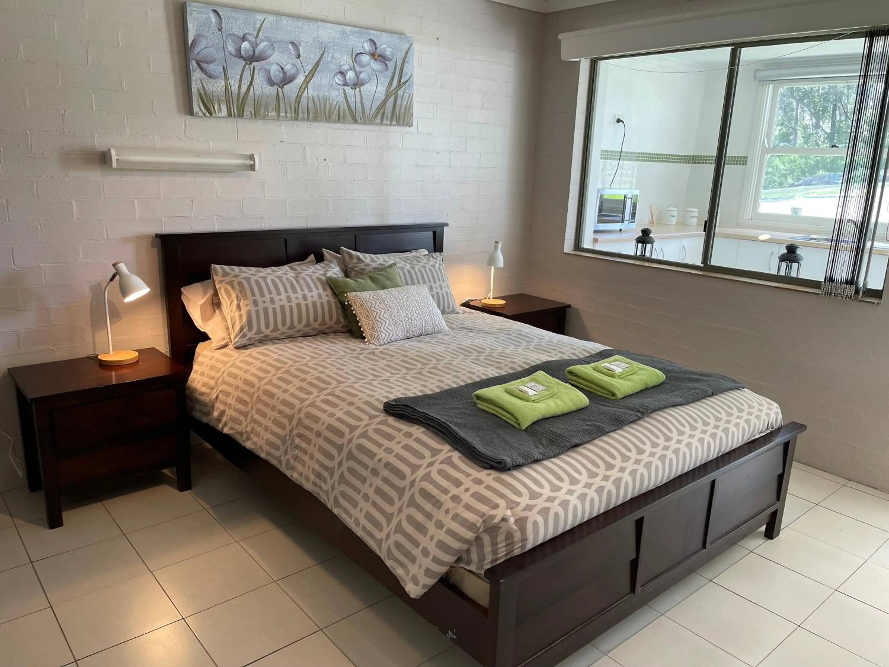 View (from property/room), Bed in Sinclairs Country Retreat - Adults Only