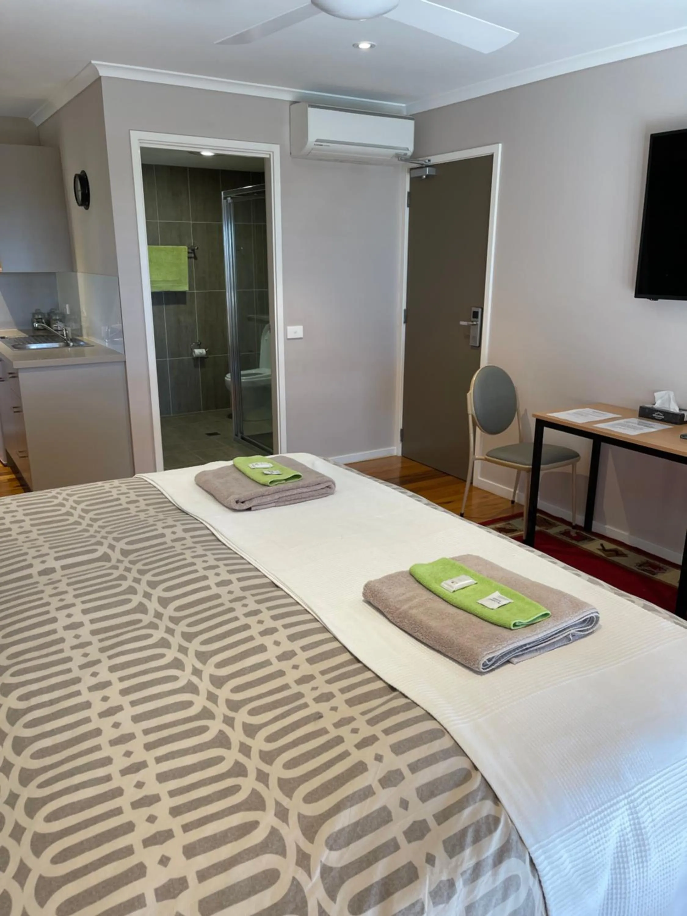 Bed in Sinclairs Country Retreat - Adults Only