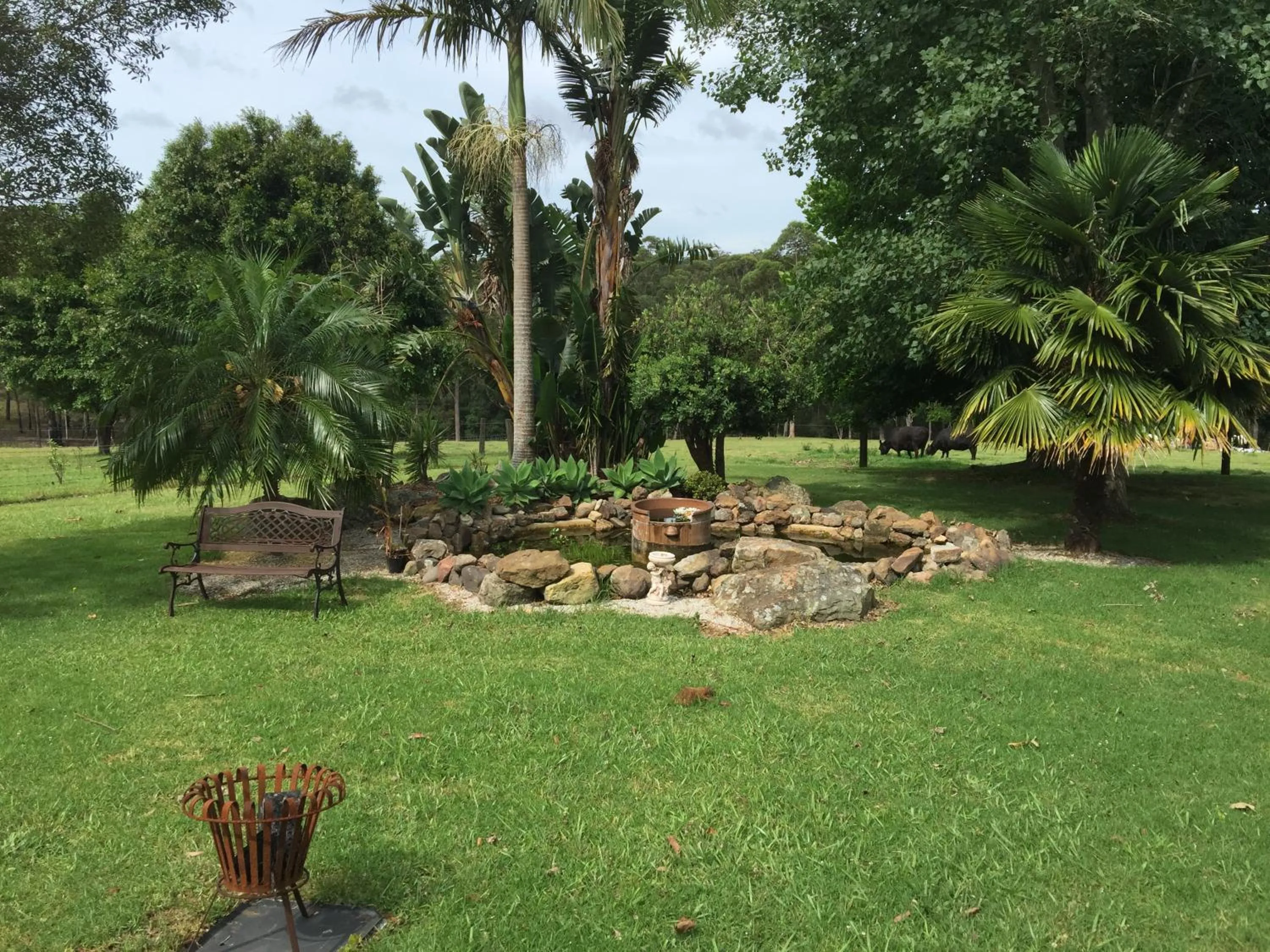 Garden in Sinclairs Country Retreat - Adults Only