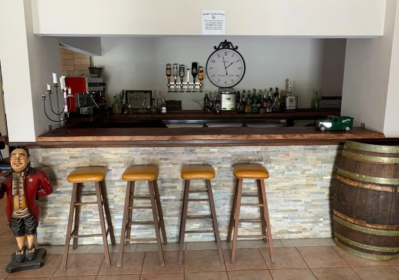 Lounge or bar in Sinclairs Country Retreat - Adults Only