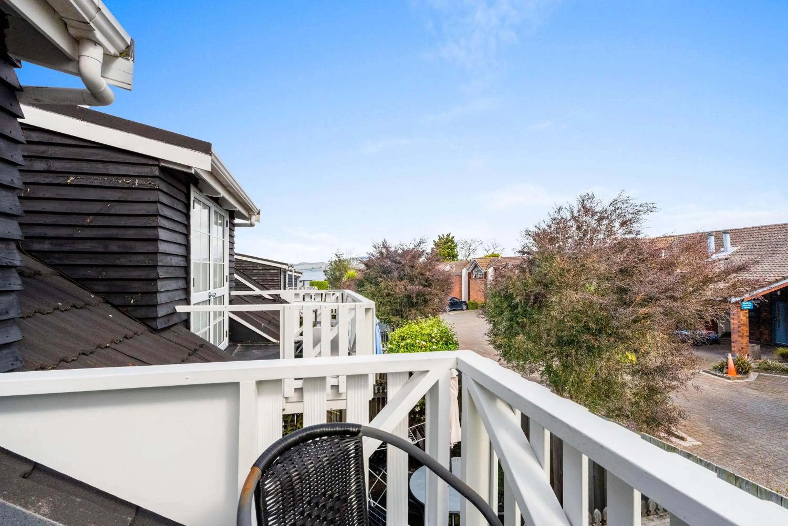 Property building in Cottage Mews Motel