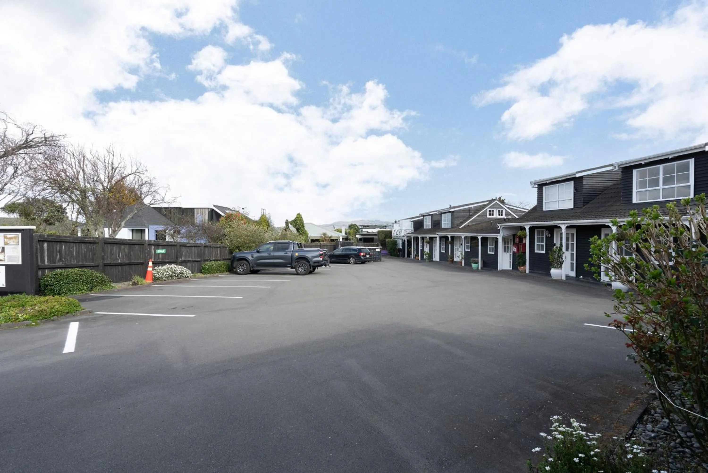 Property building in Cottage Mews Motel