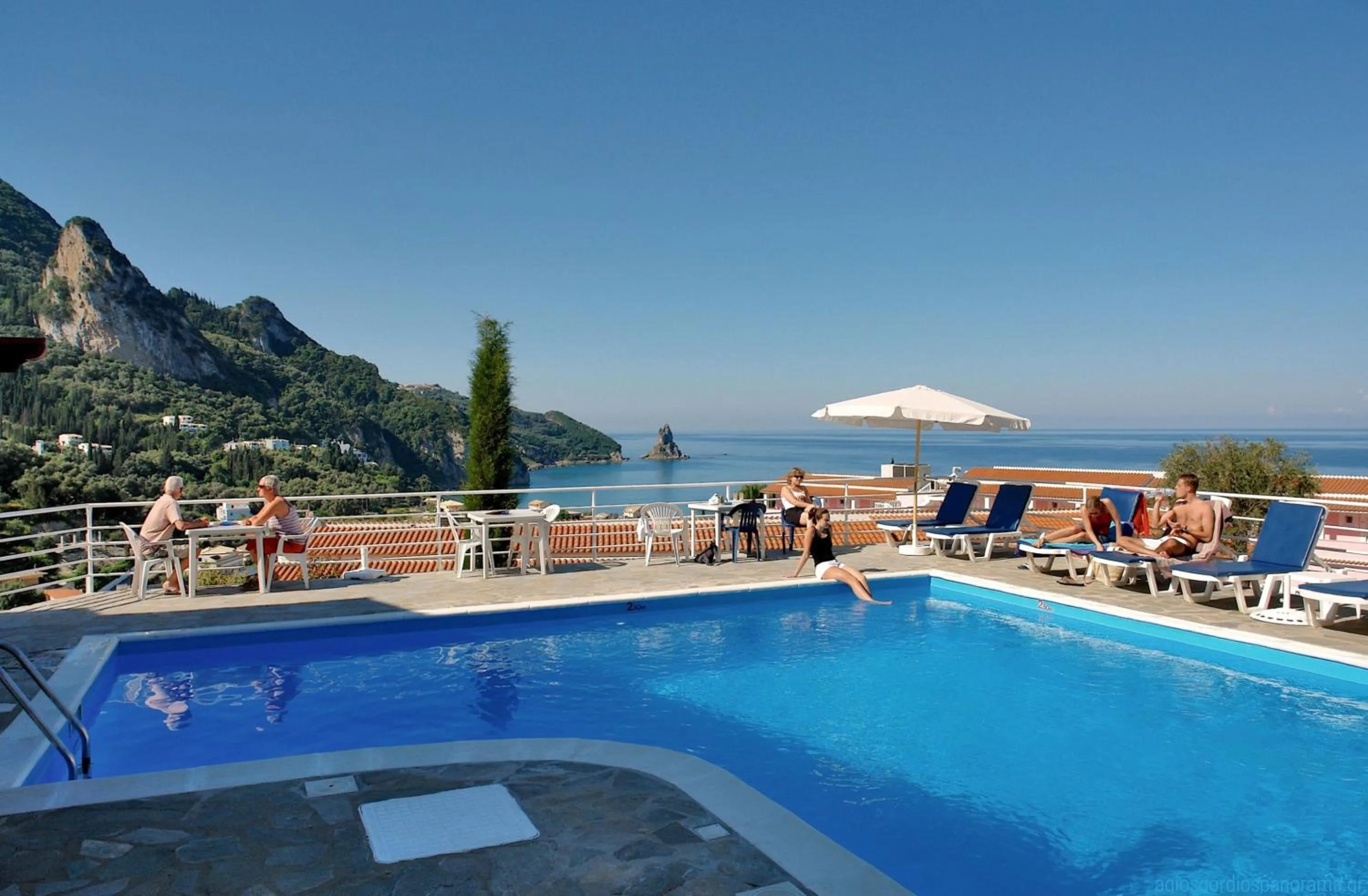 Restaurant/places to eat in Panorama apartments