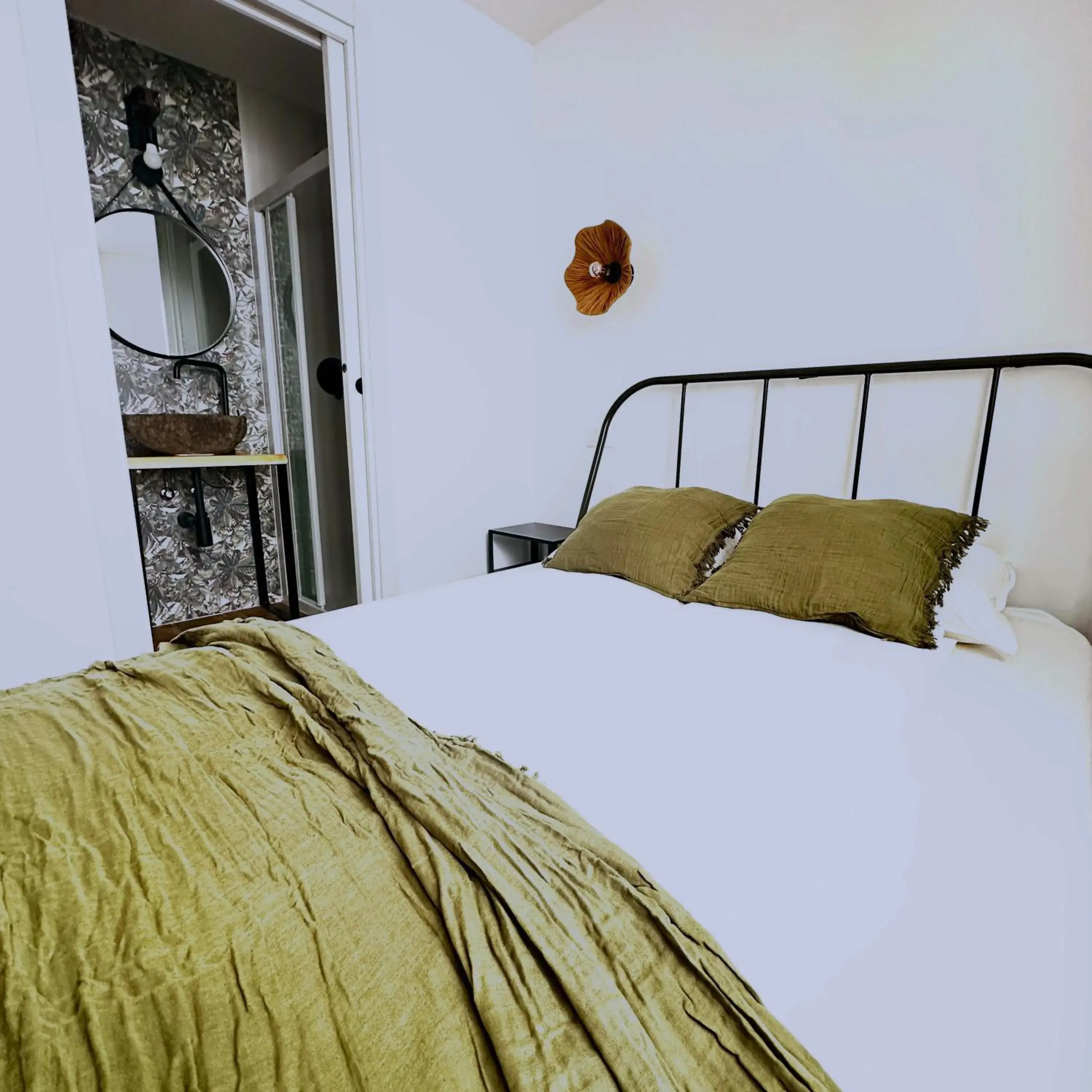 Double Room with Private Bathroom in Guesthouse Ca'Artù Double Room with Private Bathroom in Guesthouse Ca'Artù