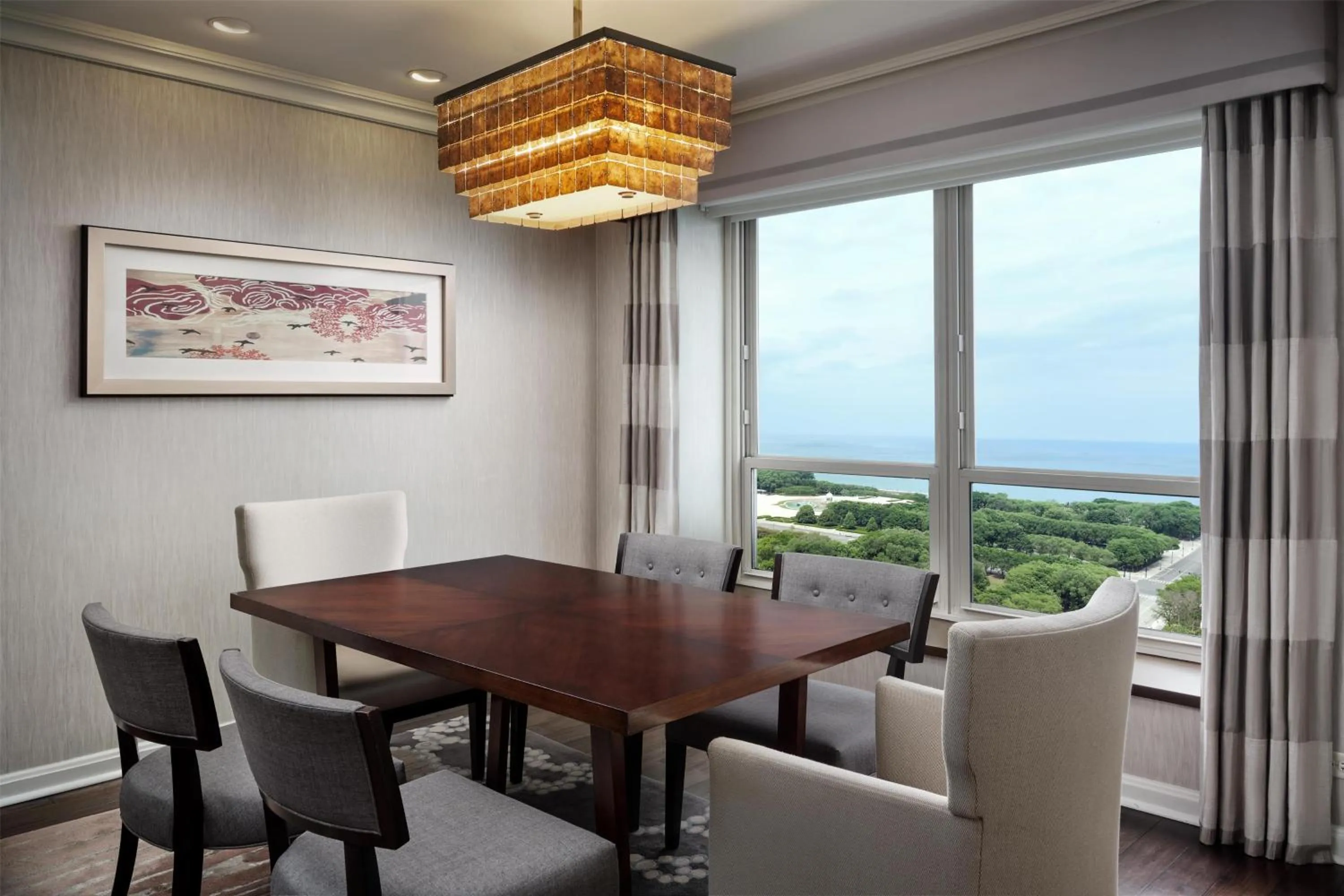 Photo of the whole room in Hilton Chicago