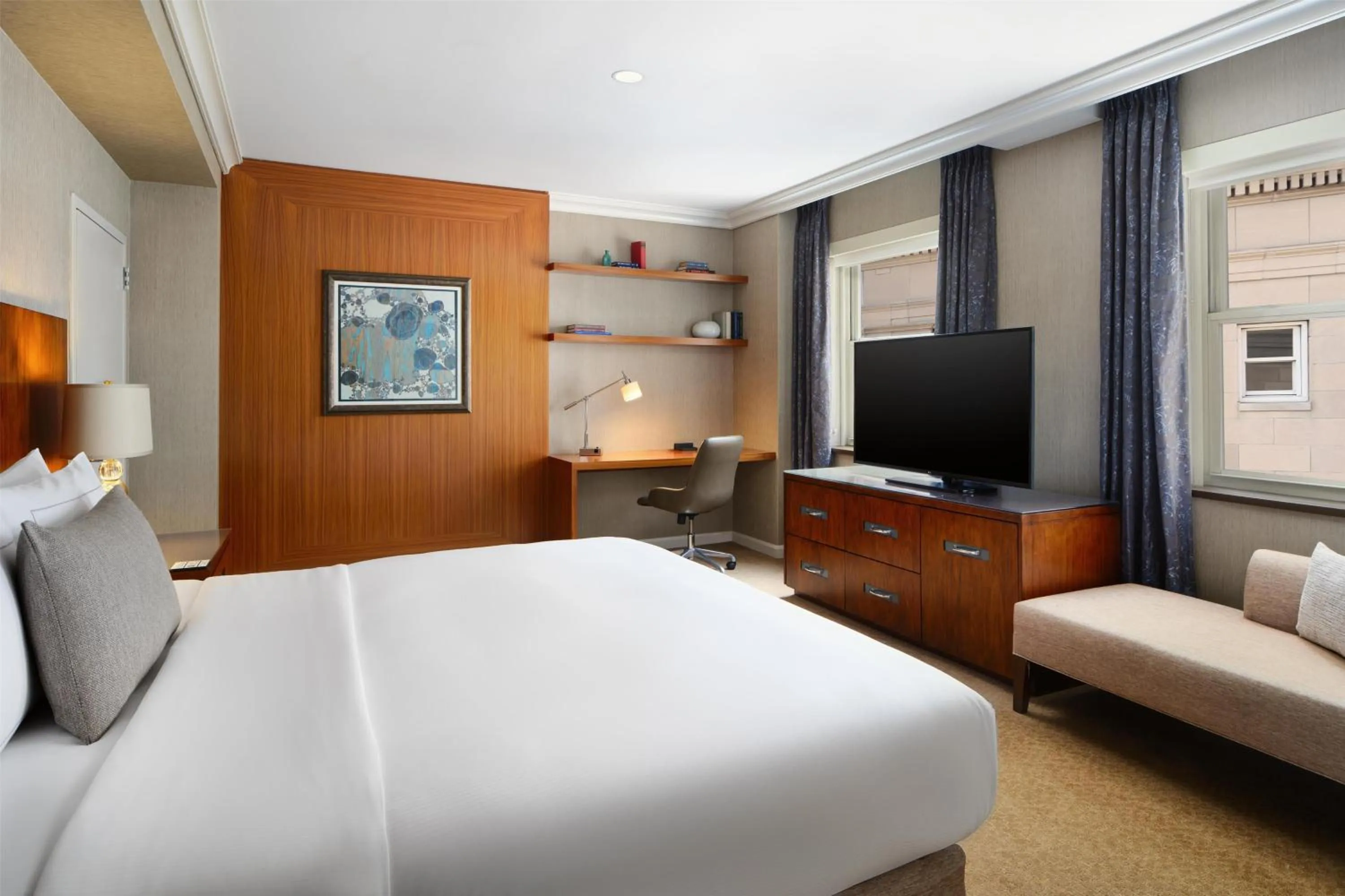 Bedroom, Bed in Hilton Chicago