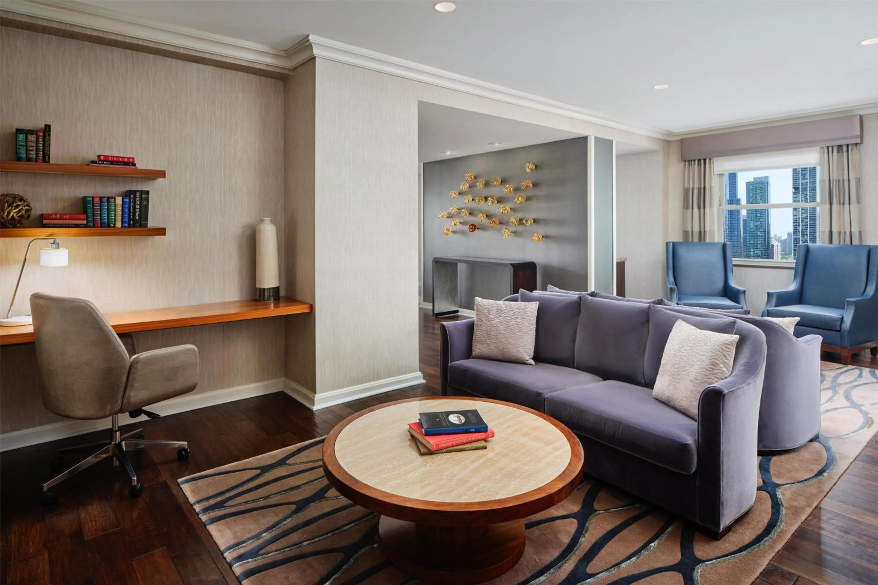 Living room in Hilton Chicago