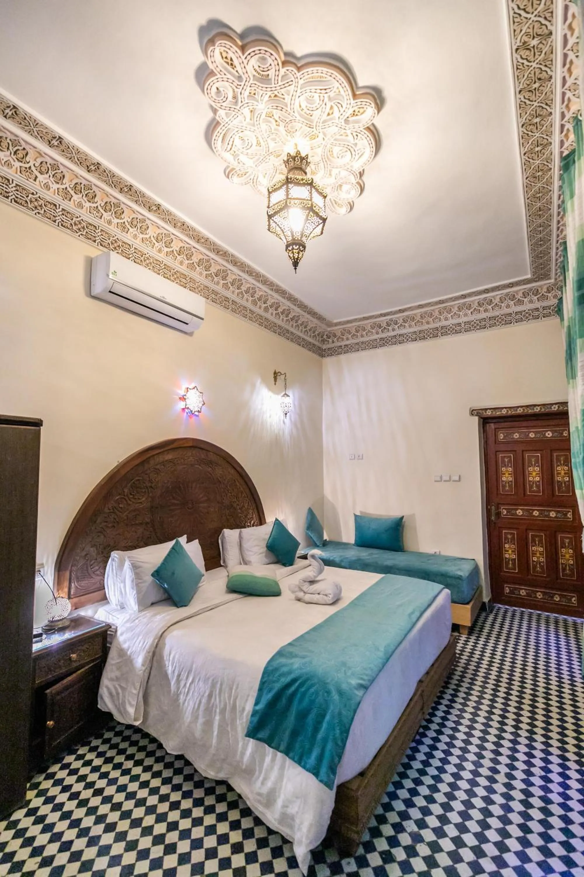 Bed in Dar Fes Tresor