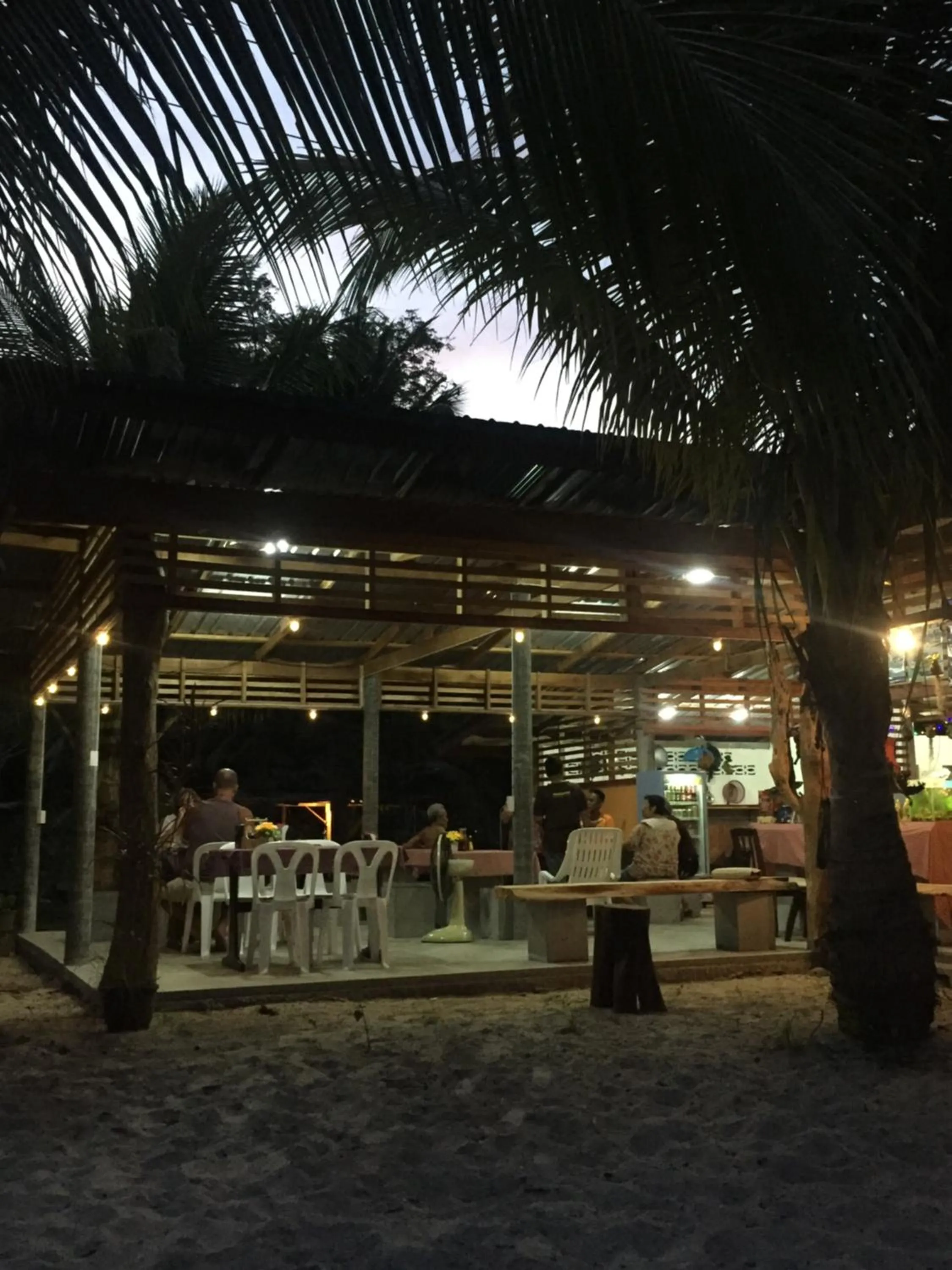 Restaurant/places to eat in Mook Tamarind Resort