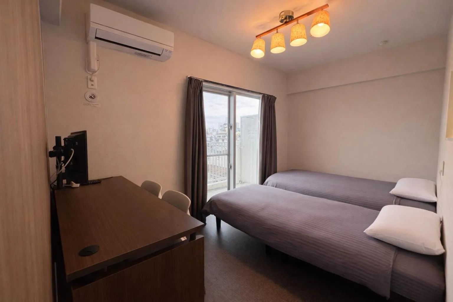 Bed in Condominium GOLF GOLF Tsuboya