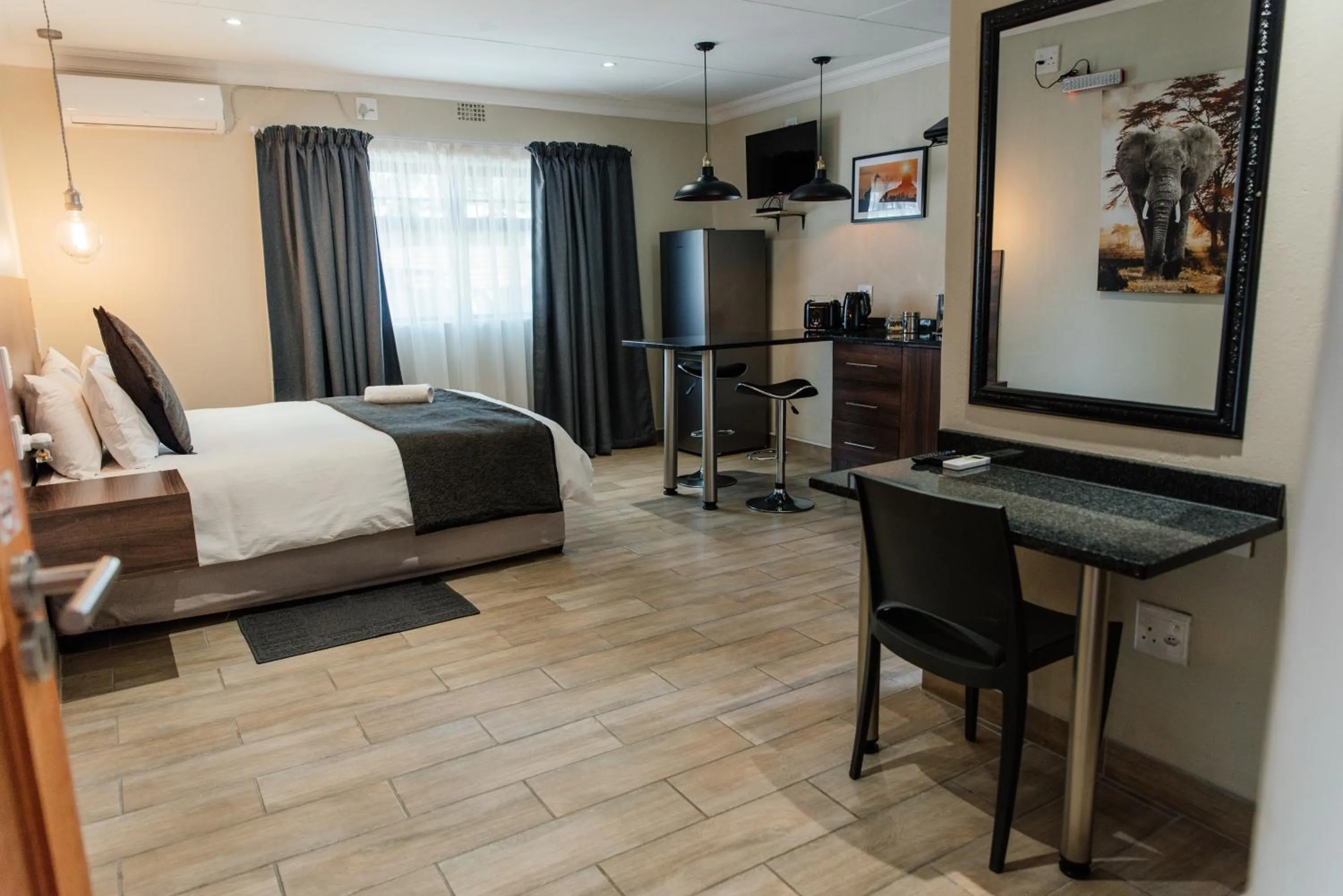 Photo of the whole room, Bed in Casa Leitao Lodge