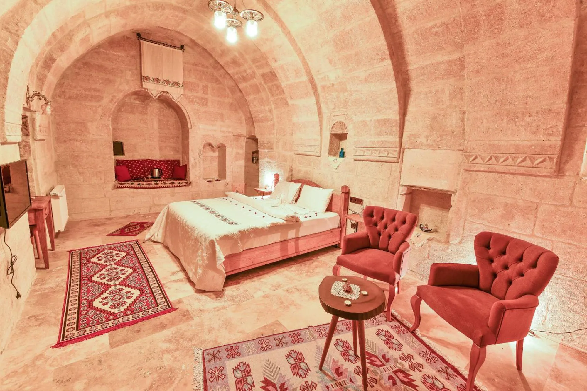 Bed in Mosaic Cave Hotel